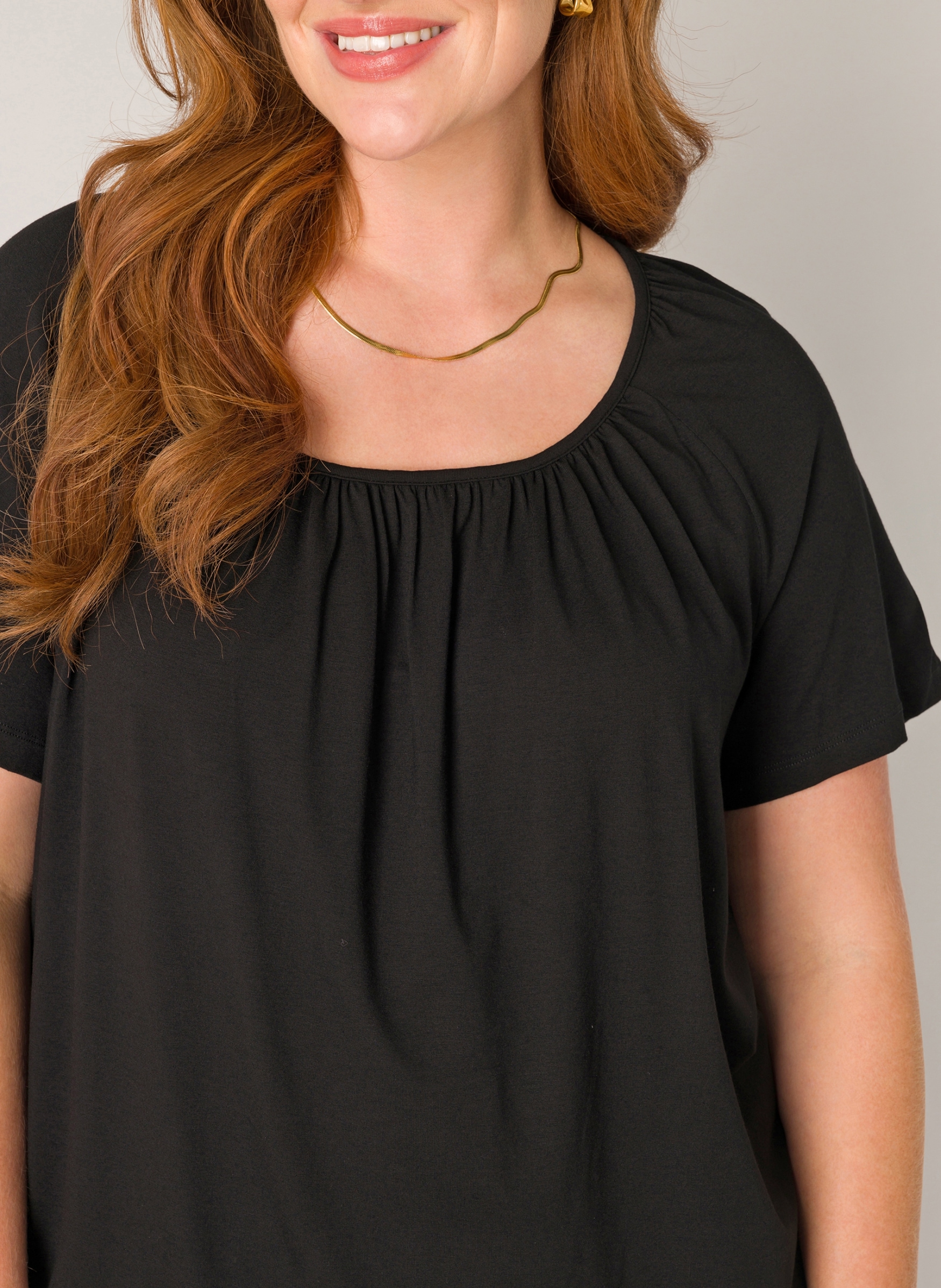 Base Level Curvy Ballonshirt »Yoni«, mit gerafftem Rundhalsausschnitt