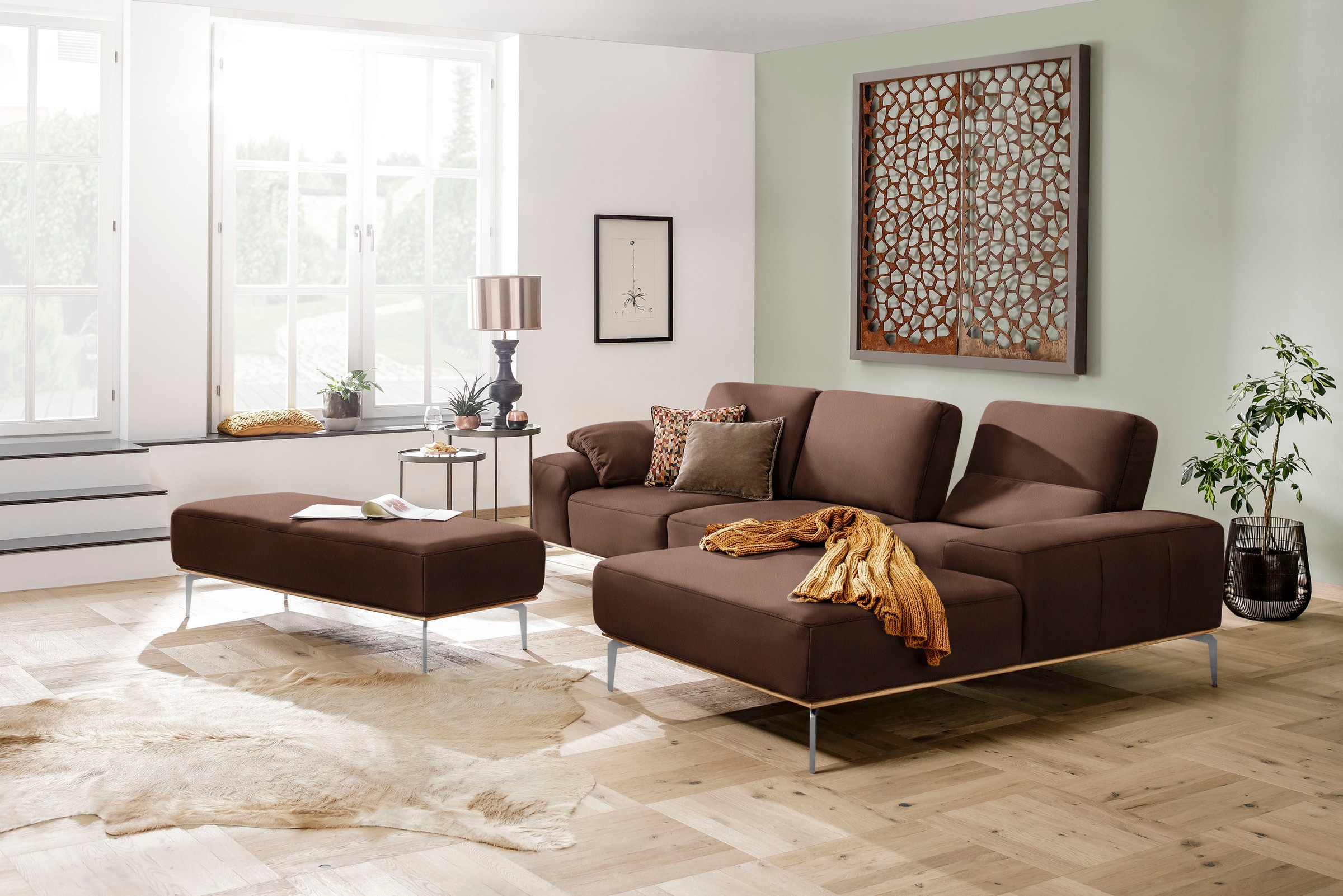 W.SCHILLIG Ecksofa »run, Designsofa, bequem, L-Form«, mit elegantem Holzsockel, Füße in Chrom glänzend, Breite 299 cm
