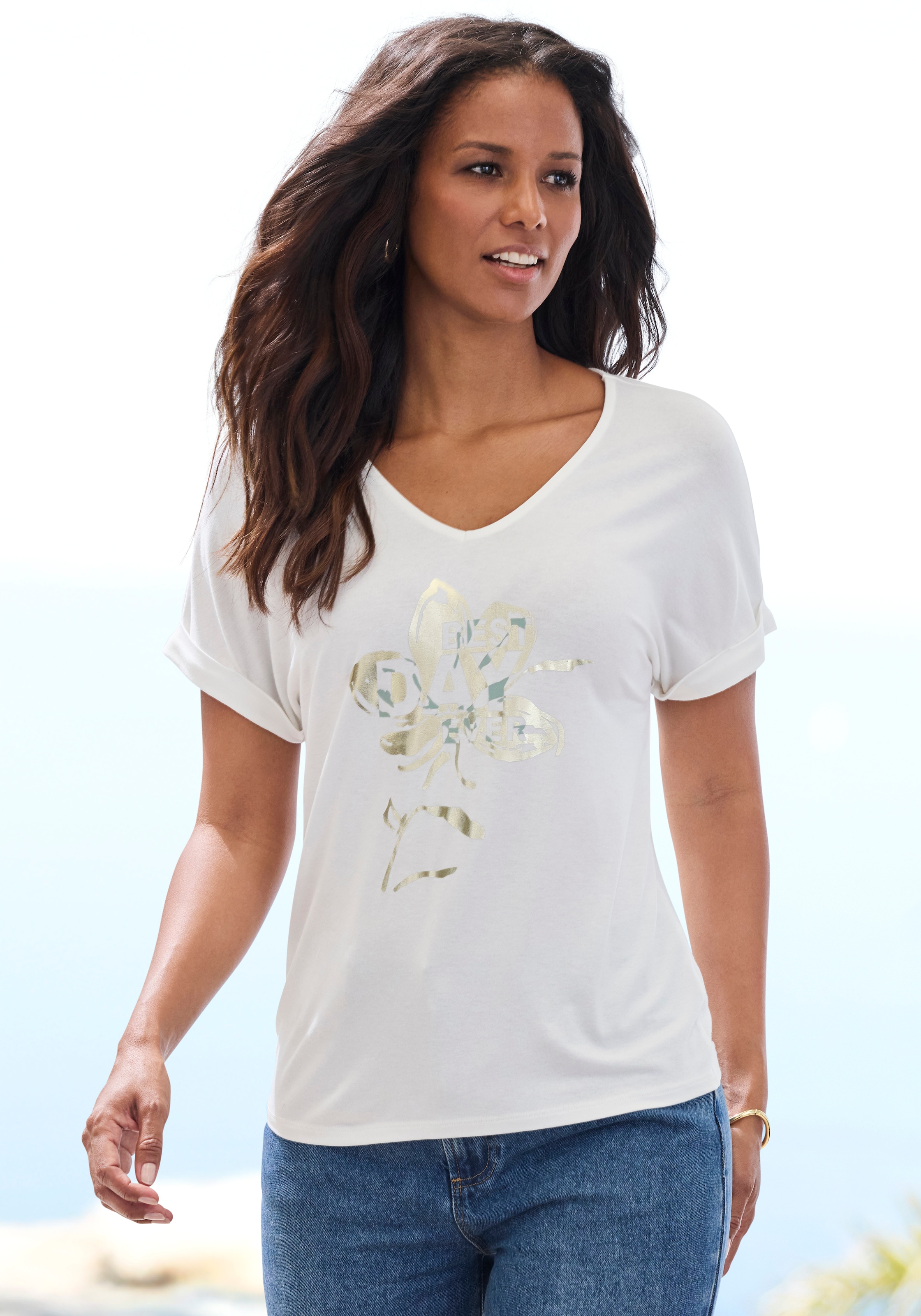 LASCANA Kurzarmshirt »mit schimmerndem Print« aus weichem Viskose-Stretch