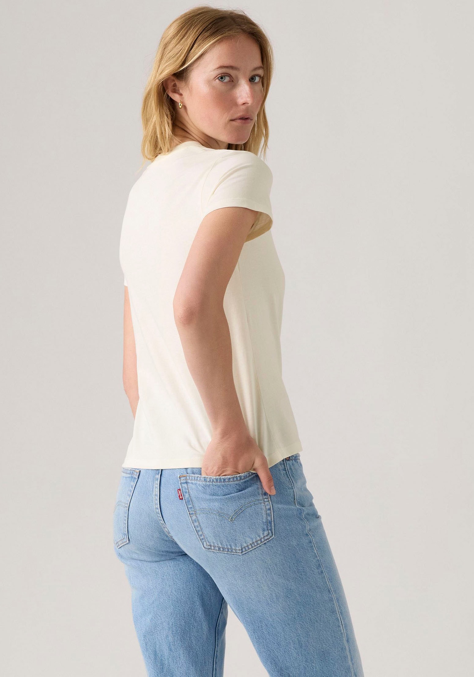 Levi's® T-Shirt »LV T-Shirt THE PERFECT TEE NEUTRALS«