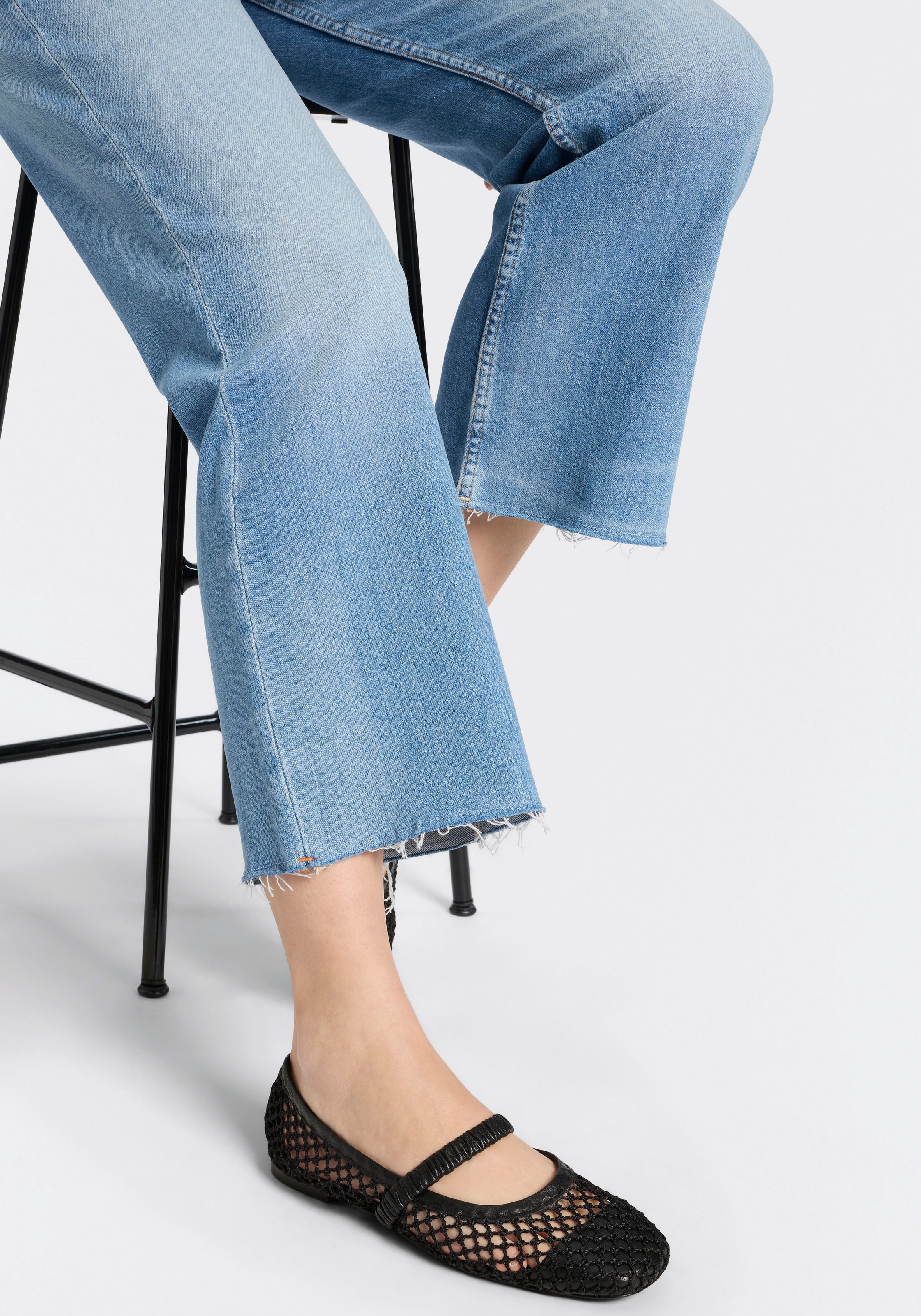 BOSS ORANGE 7/8-Jeans »SOFT KICK FLARE 2.0 Premium Damenmode« Stretch-Denim, offener Saum