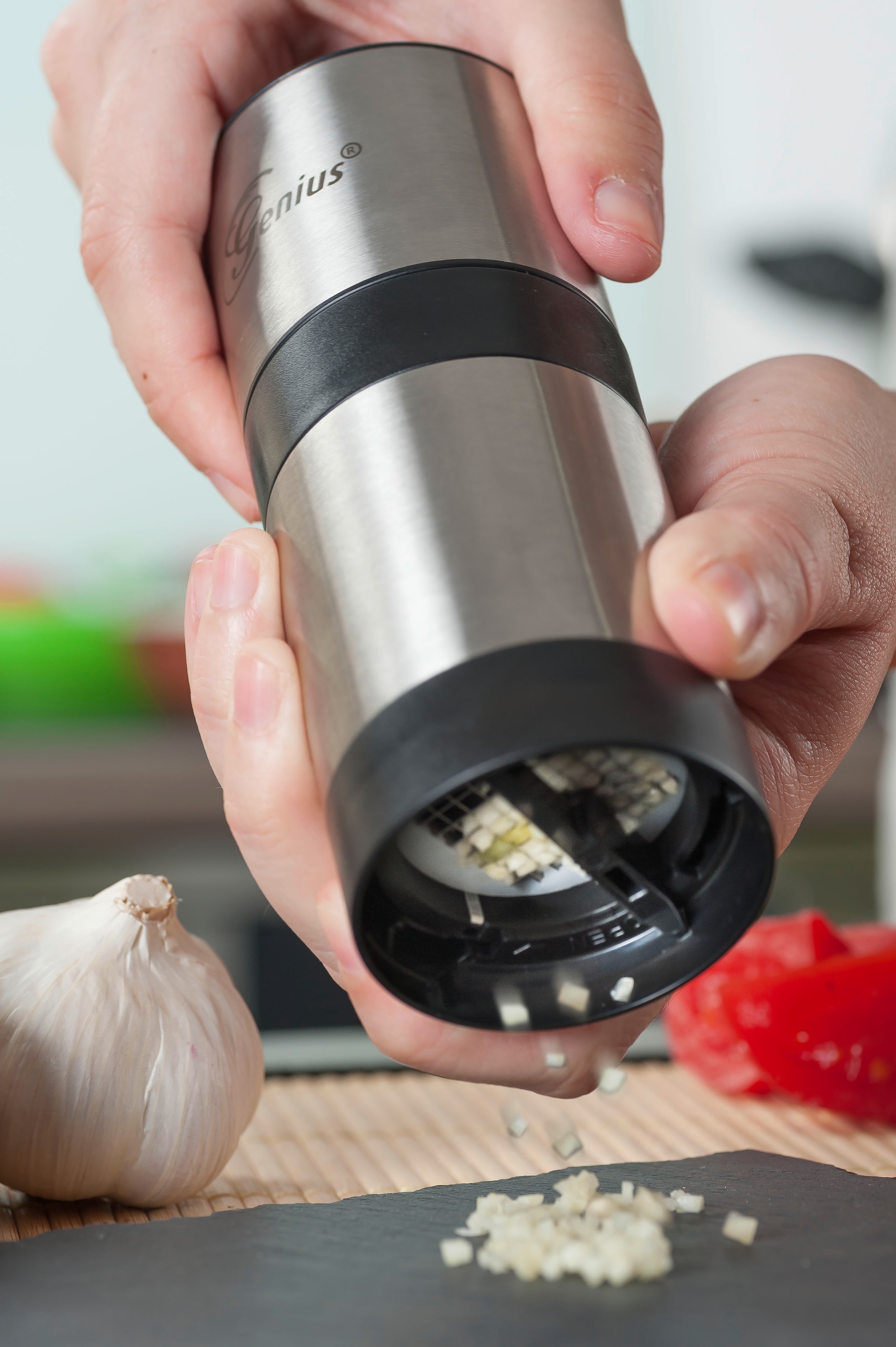 Genius Knoblauchschneider »Genius Knoblauch-Schneider G7«, (1 St.), perfekte Würfel in Sekundenschnelle