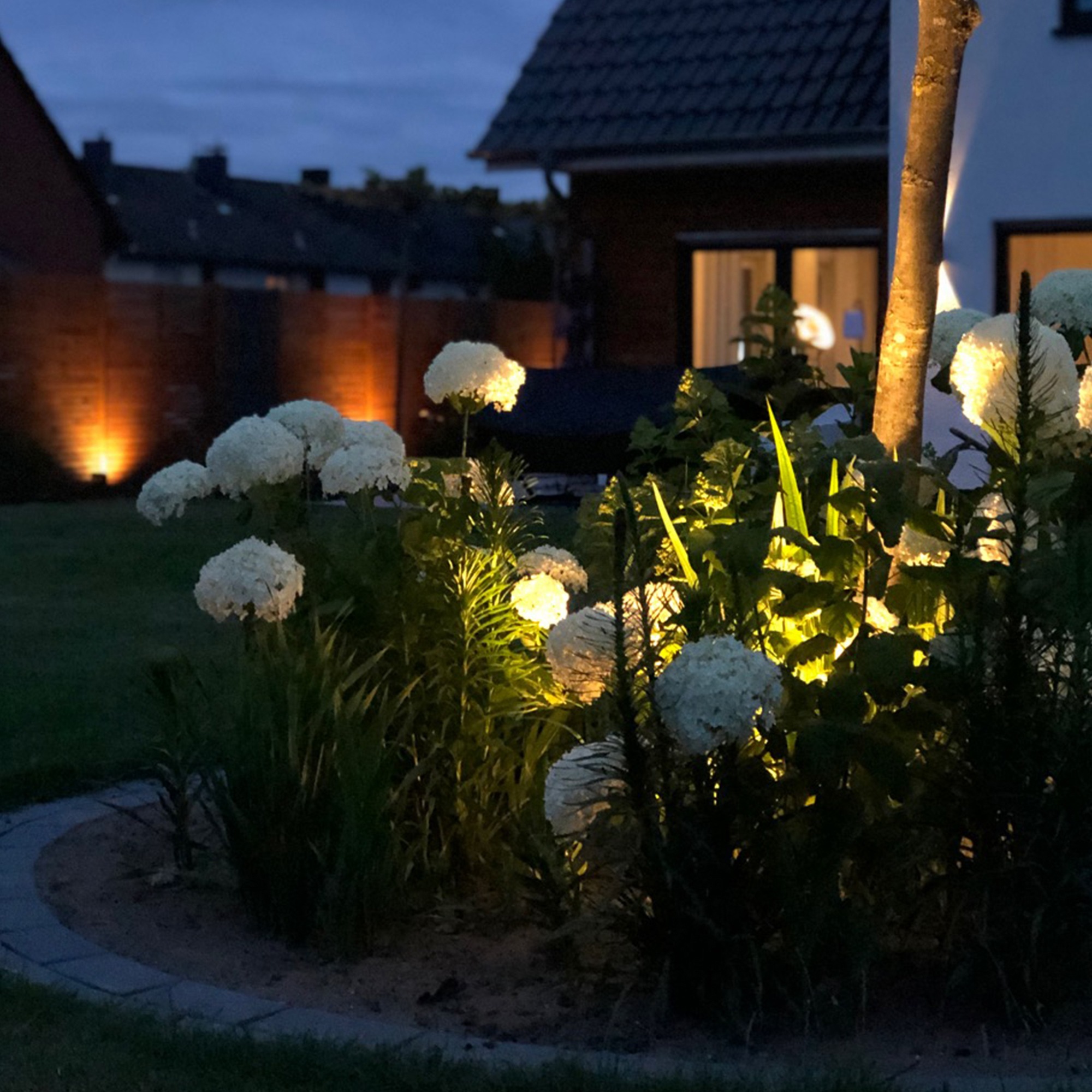 B.K.Licht LED Gartenleuchte »Nima«, 2 flammig-flammig, LED Gartenstrahler, Erdspieß, Außenstrahler, Spießstrahler, 2er SET