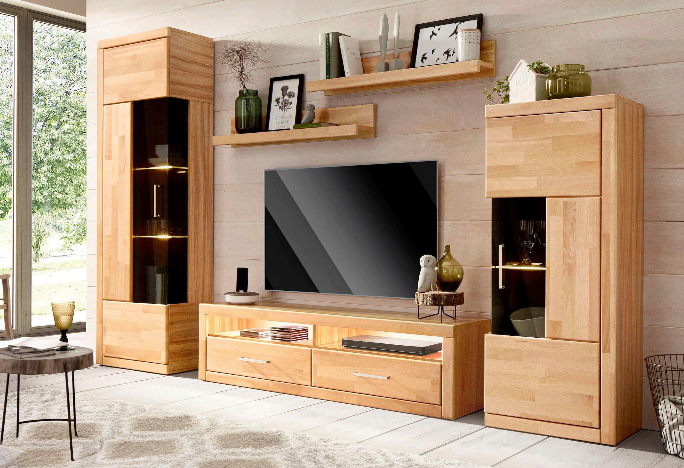 Home affaire Vitrine »Ribe,190cm hoch,35 cm tief,Fronten Massivholz,5Fächer,Böden variabel«, Korpus aus Holzwerkstoff,dunkles gehärtetes Glas, Metall Griffe