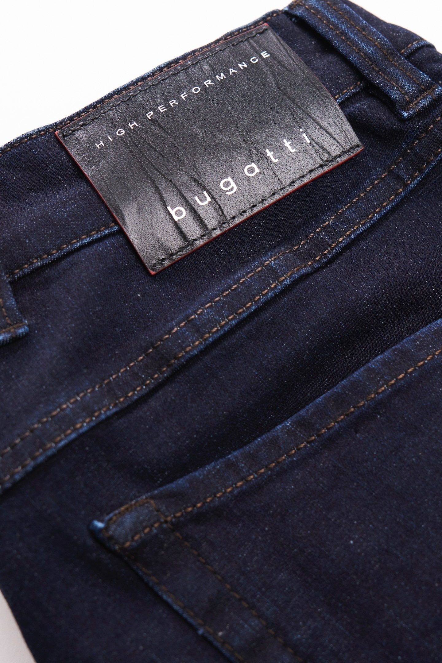 bugatti 5-Pocket-Jeans »Basic Essentials«, besonders bequem