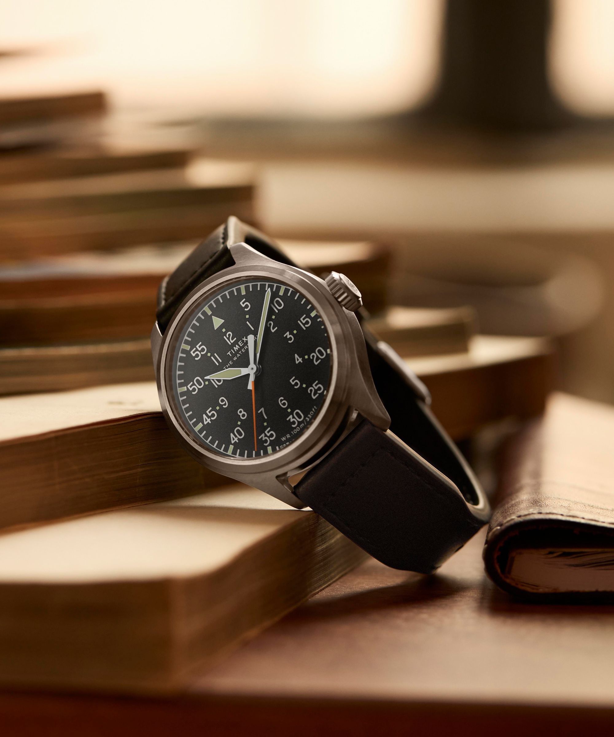 Timex Quarzuhr »Waterbury Ace« Armbanduhr, Herrenuhr, Lederarmband, analog, Tag, Beleuchtung
