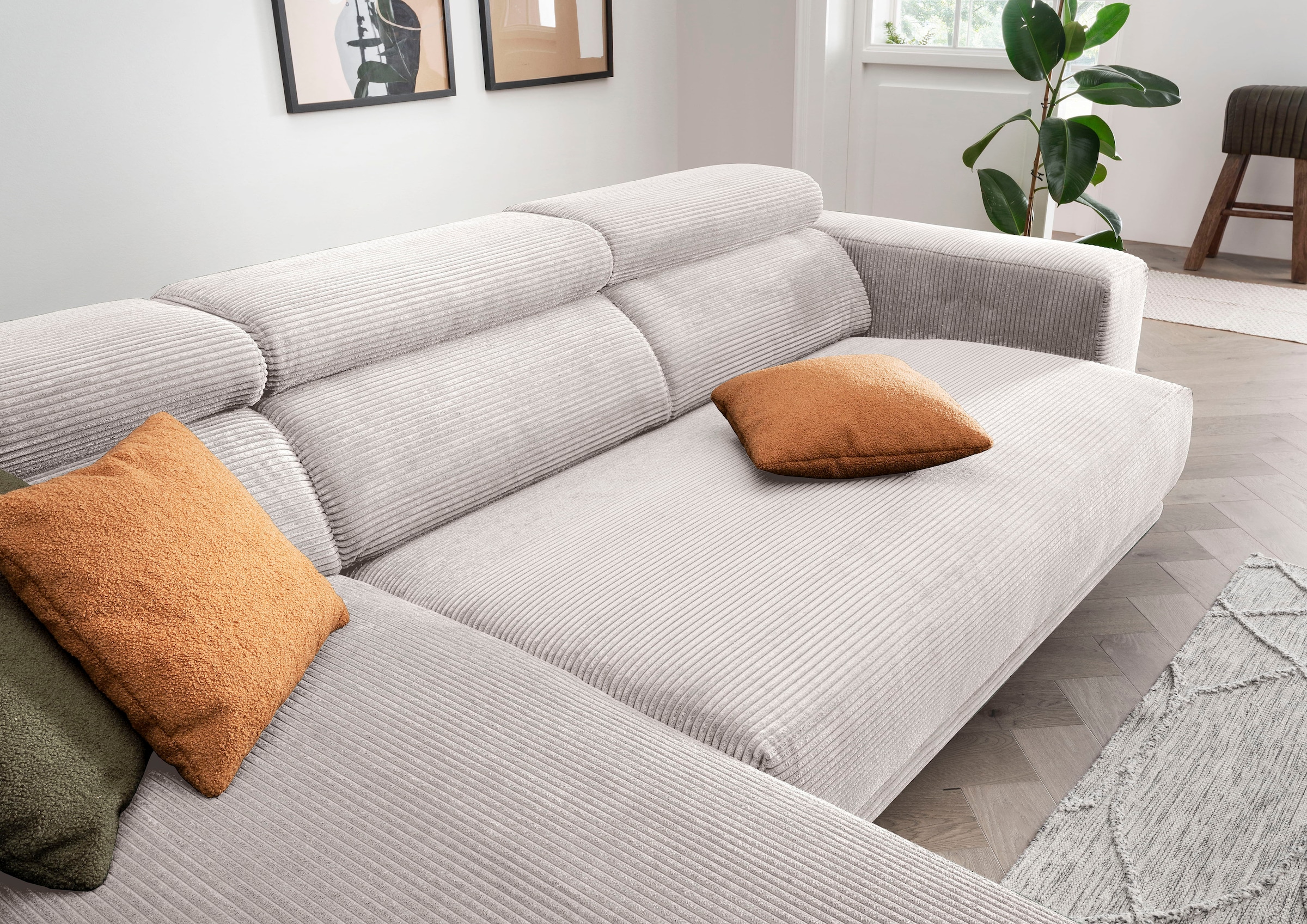 alina Ecksofa »Hikari«, wahlweise mit Sitzvorzug, in modernem Cordstoff, Breite 302 cm
