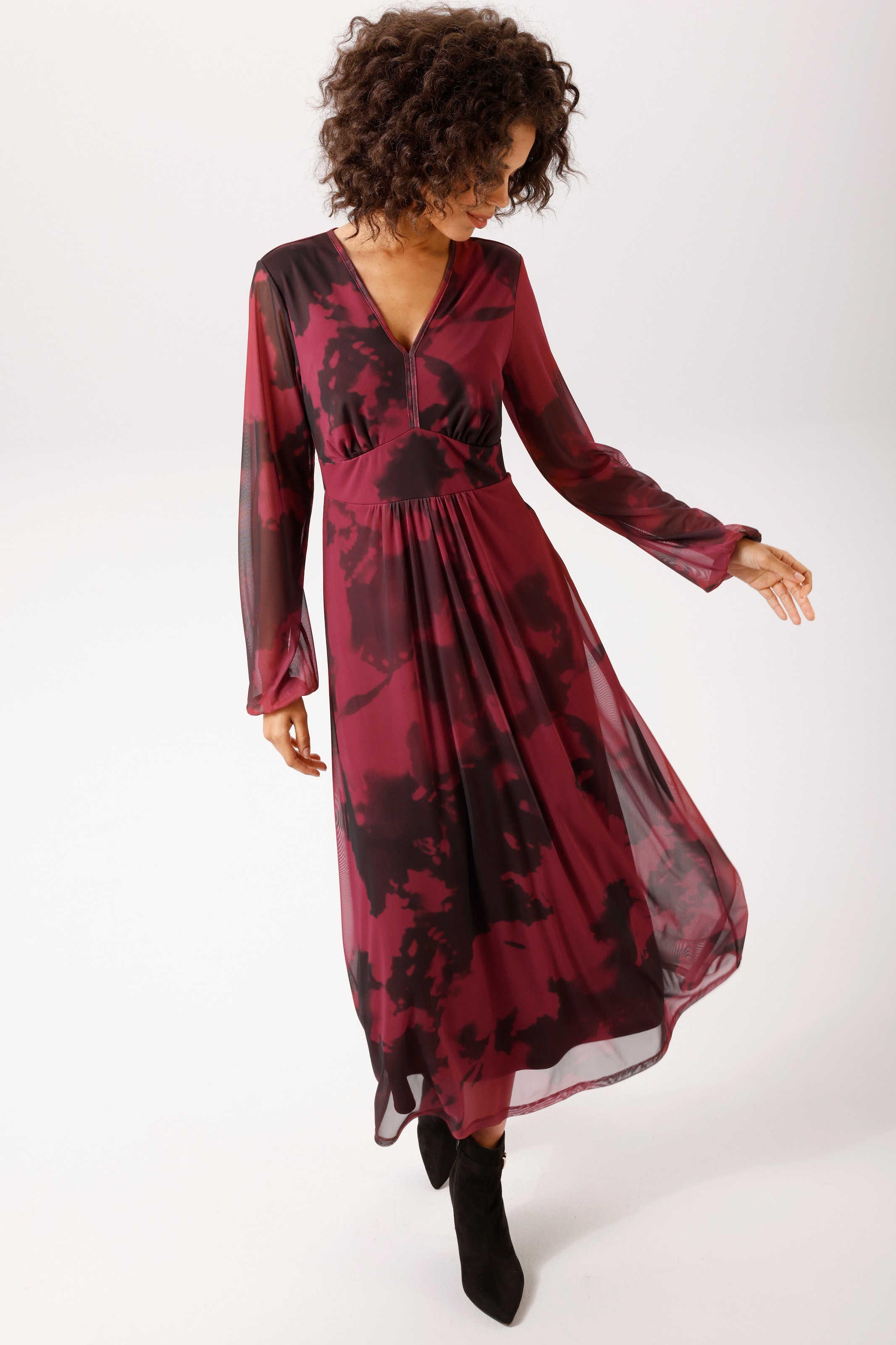 Aniston CASUAL Maxikleid mit großflächigen, grafischen Batik-Druck - NEUE KOLLEKTION
