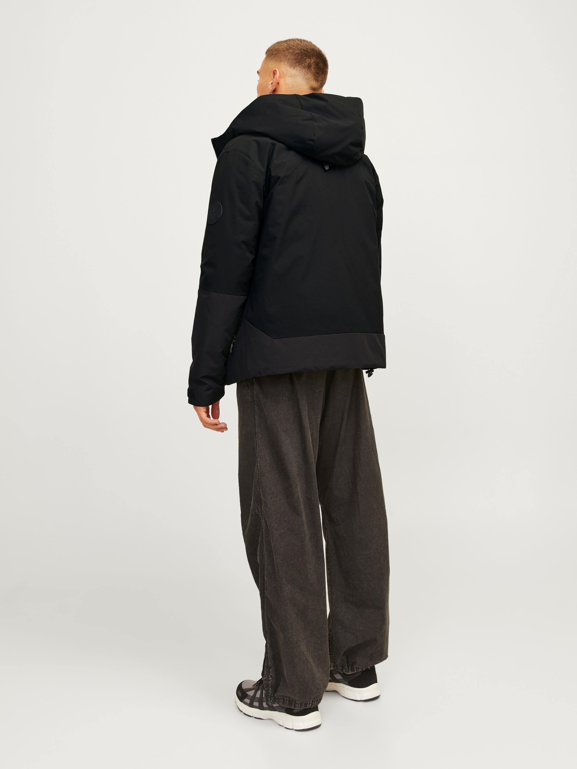 Jack & Jones Outdoorjacke »JCOAIDEN TRANSITIONAL JACKET SN«, mit Kapuze