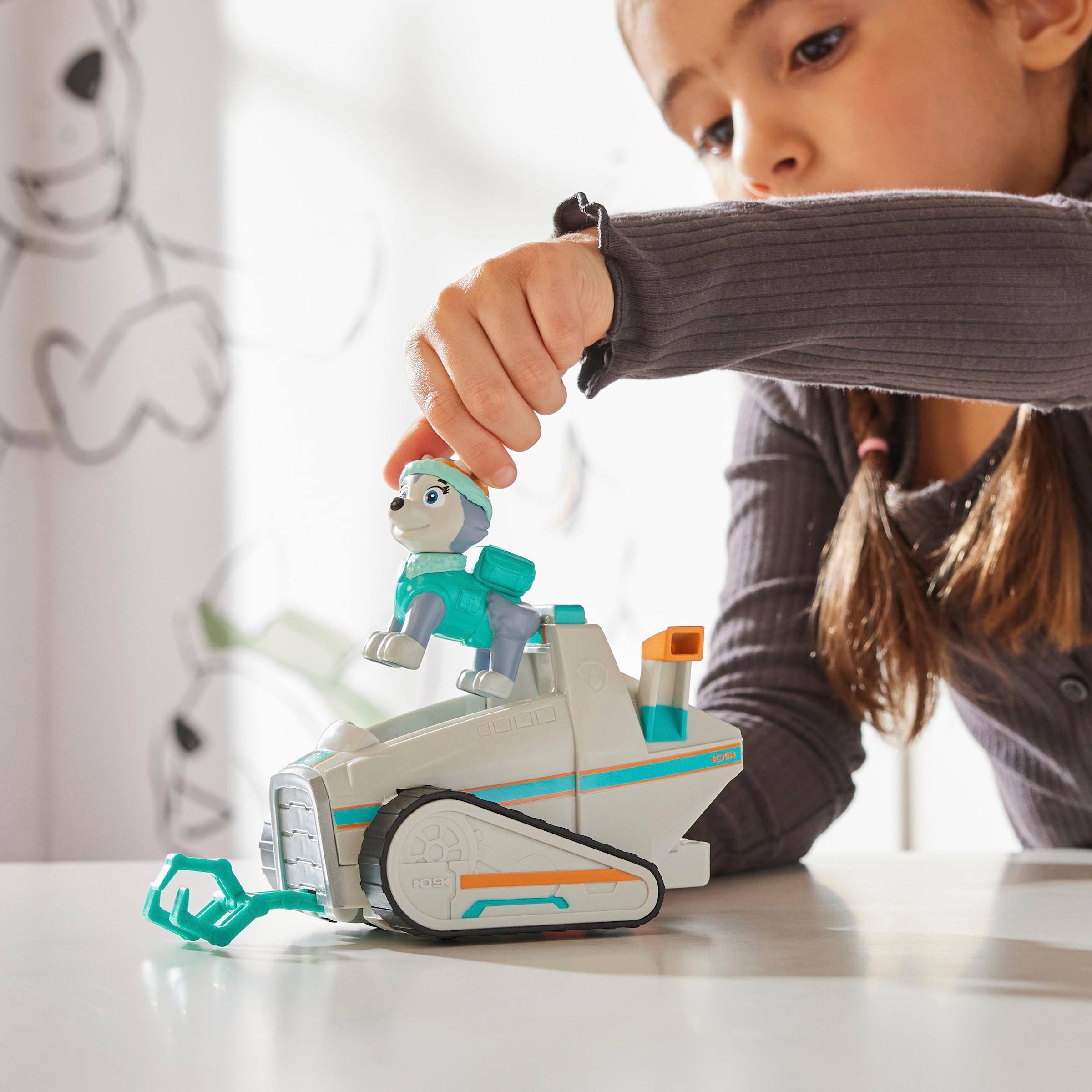 Spin Master Spielzeug-Auto »Paw Patrol - Sust. Basic Vehicles Everest«, zum Teil aus recycelten Material