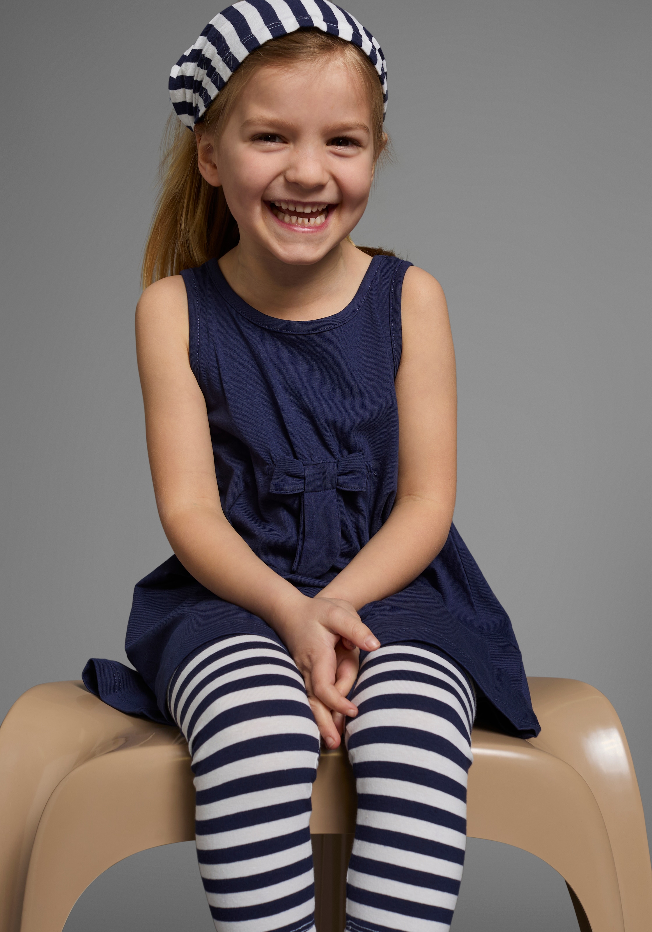 KIDSWORLD Kleid, Leggings & Haarband »3tlg. Set: Kleid, Capri und Haarband geringelt«, Capri und Haarband maritim geringelt