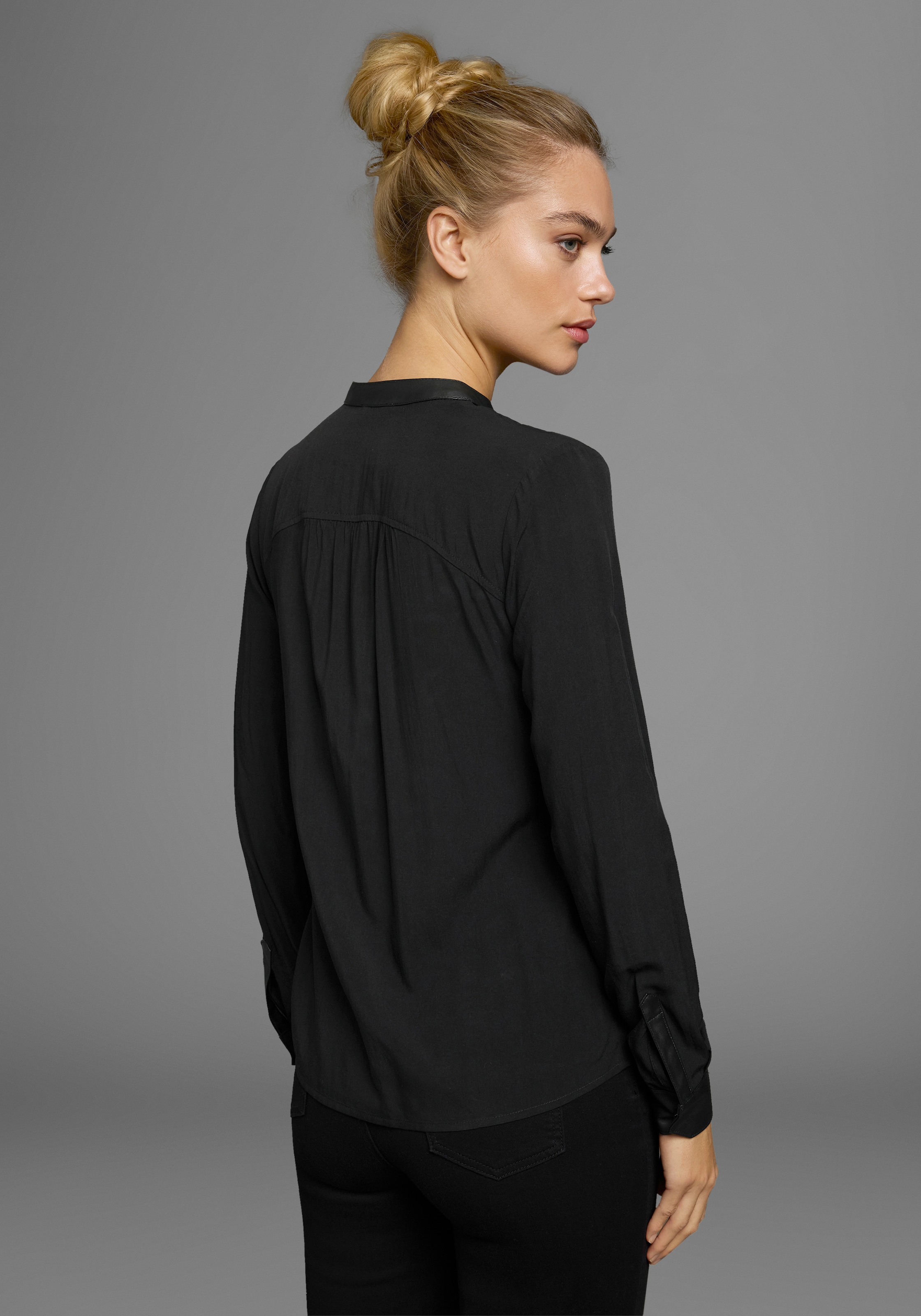 AJC Hemdbluse, mit Details aus Lederimitat