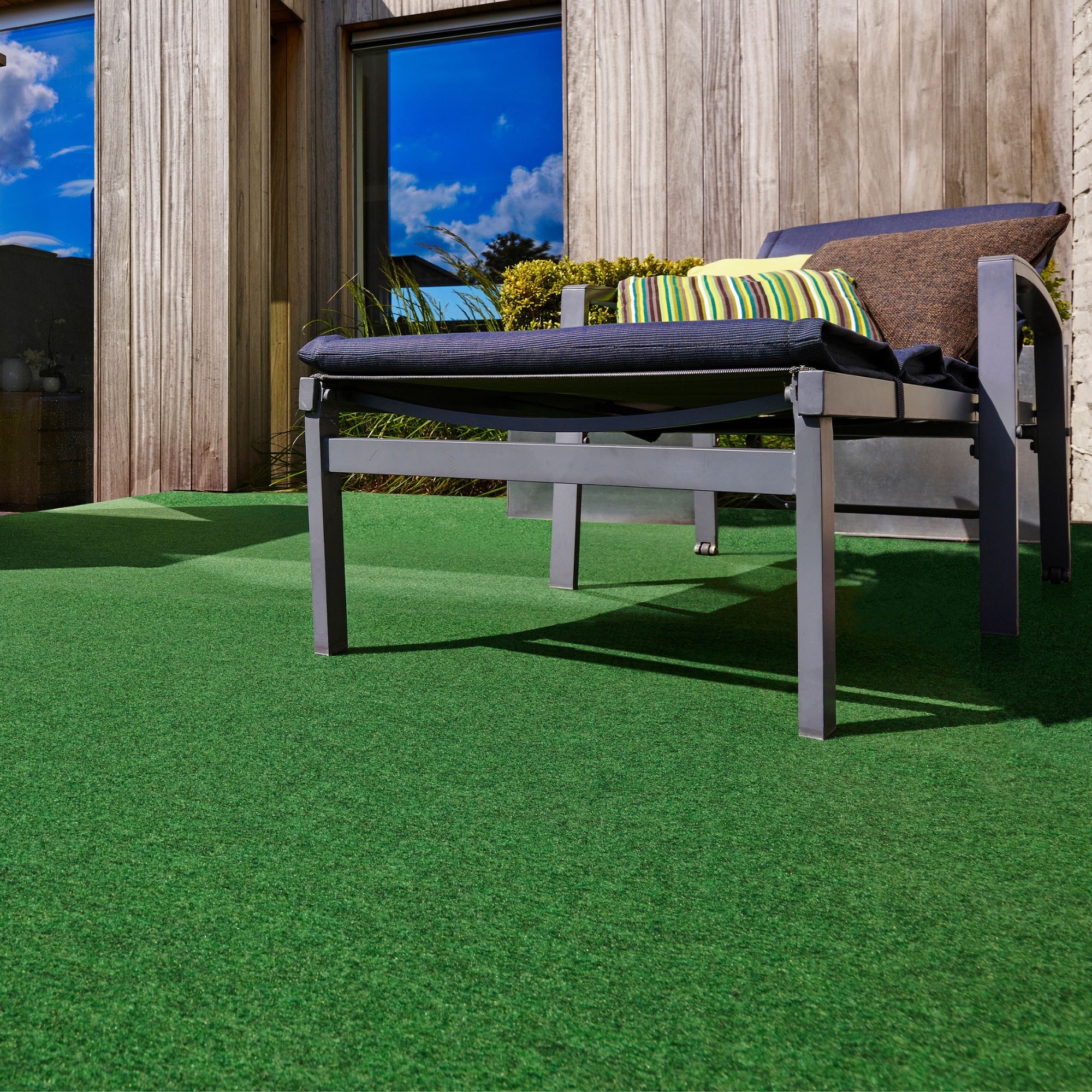 Andiamo Kunstrasen »Field, Gesamthöhe ca. 4 mm« rechteckig für Balkon & Terrasse, mit Drainage-Noppen, Nadelfilz-Optik