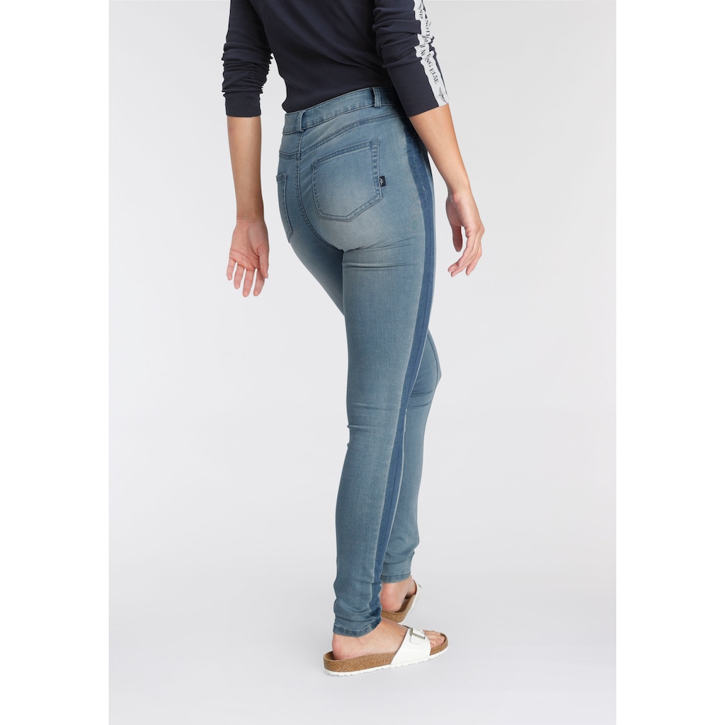 Arizona Skinny-fit-Jeans »Ultra Stretch«, High Waist mit seitlichem Streifen