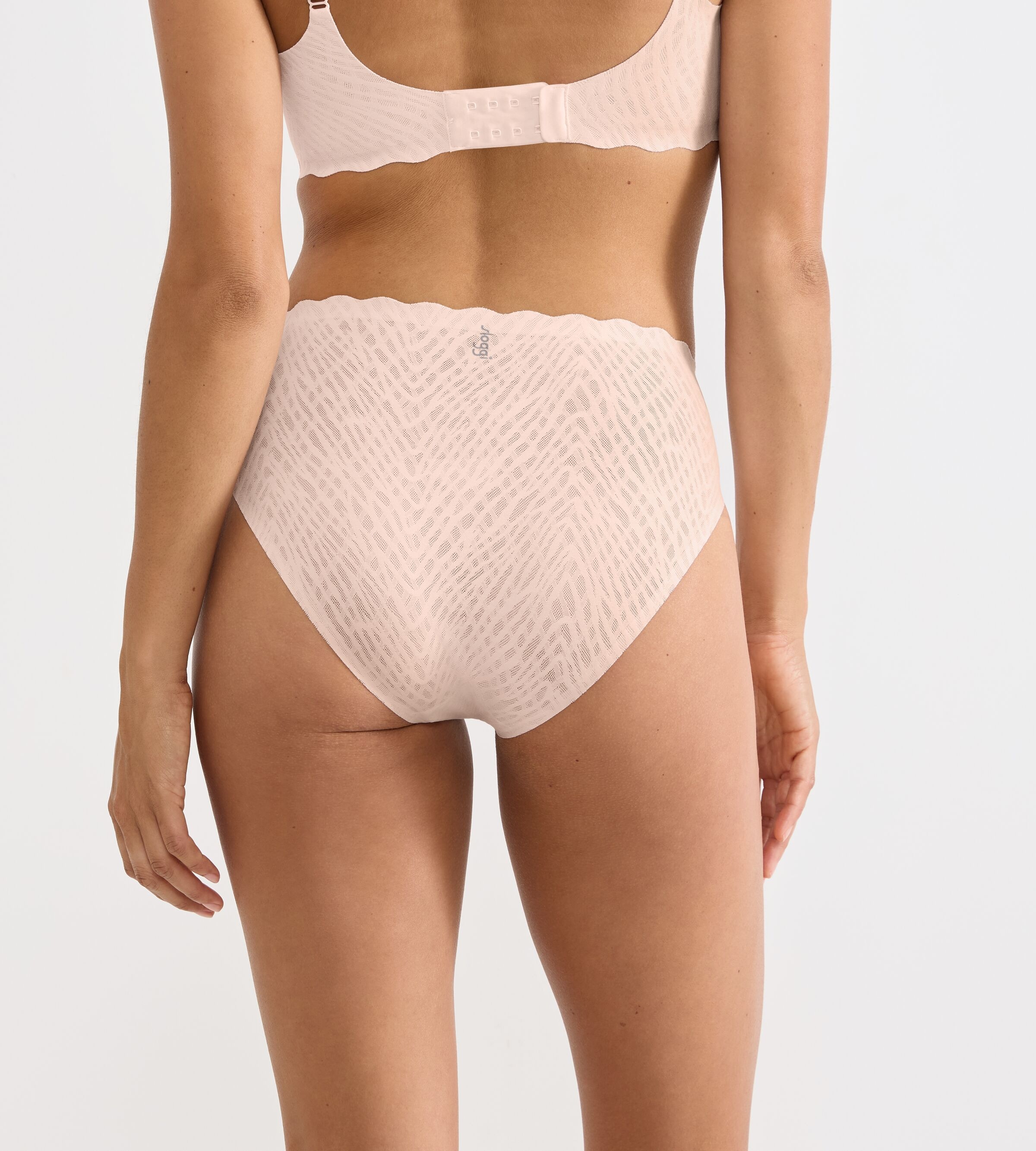 sloggi Slip »ZERO Feel Bliss High leg« unsichtbar mit Spitzenoptik