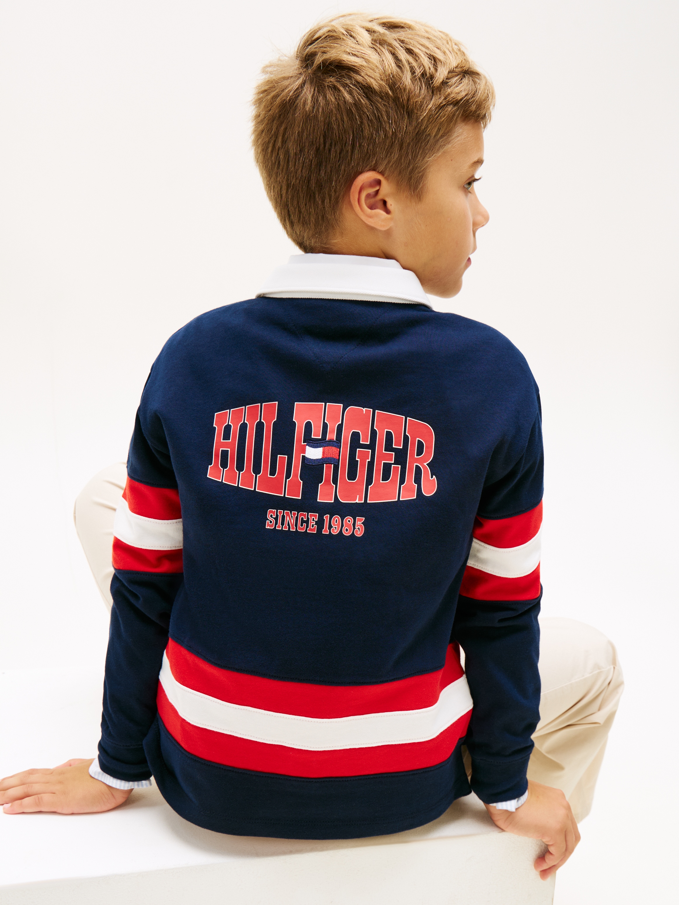 Tommy Hilfiger Langarm-Poloshirt »HILFIGER GRAPHIC RUGBY POLO LS« Kinder bis 16 Jahre, Rückenprint, Kontrastdetails