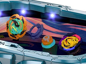 Hasbro Speed-Kreisel »Beyblade Burst QuadStrike Light Ignite Battle Set«, Arena mit 2 Startern und 2 rechtsdrehende Kreiseln