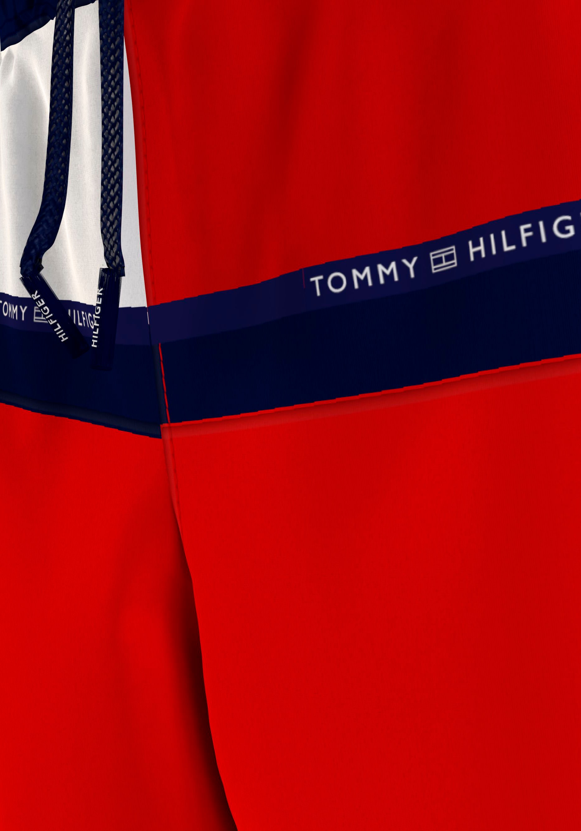 Tommy Hilfiger Swimwear Badeshorts Tommy »MEDIUM bei mit Markenlabel Hilfiger DRAWSTRING«