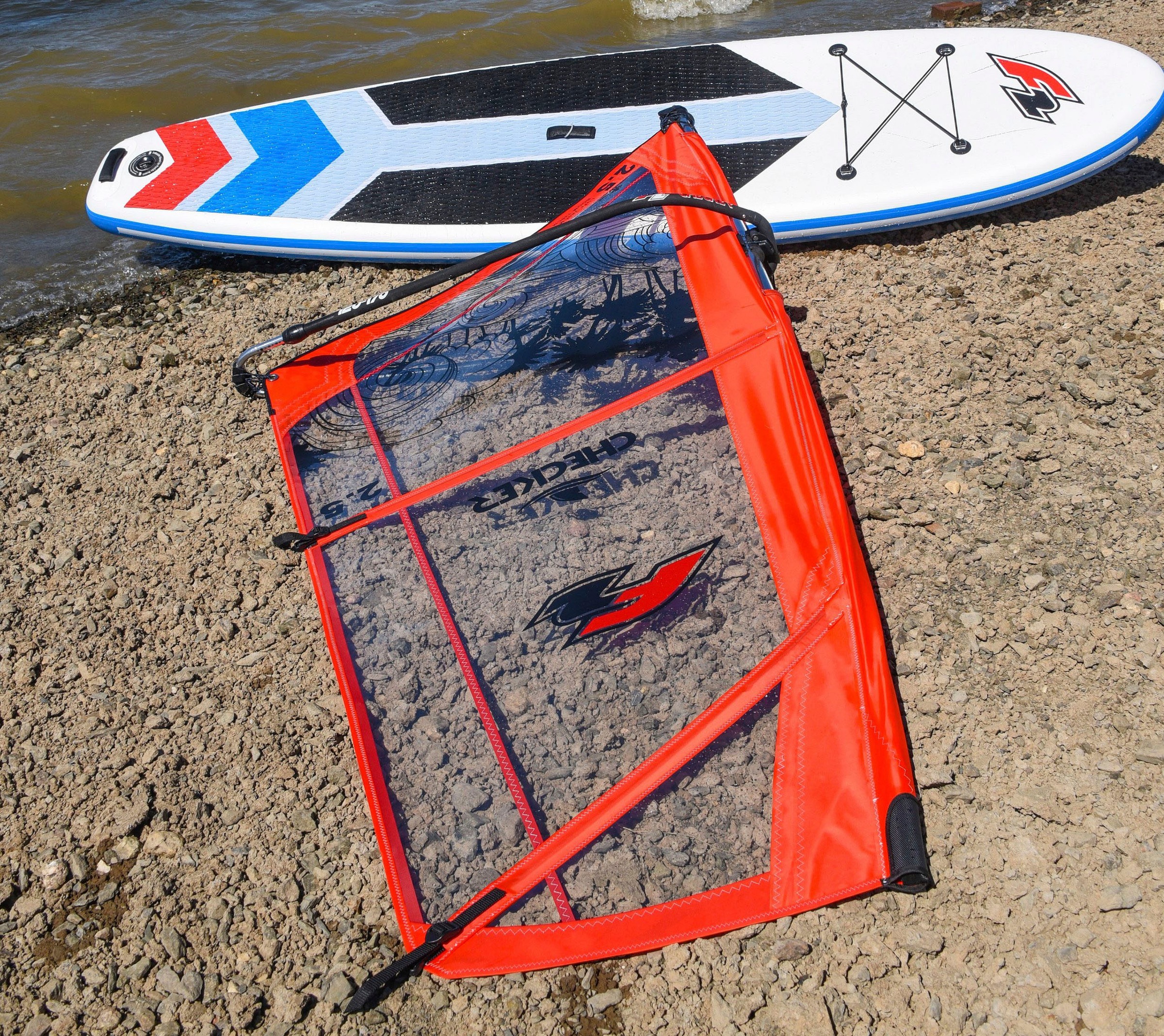 F2 Windsurfboard »Team WS 10,5 Set mit Checker Rigg 4,5m²«, (Set, 16 tlg., mit Paddel, Pumpe, Transportrucksack und Segel)