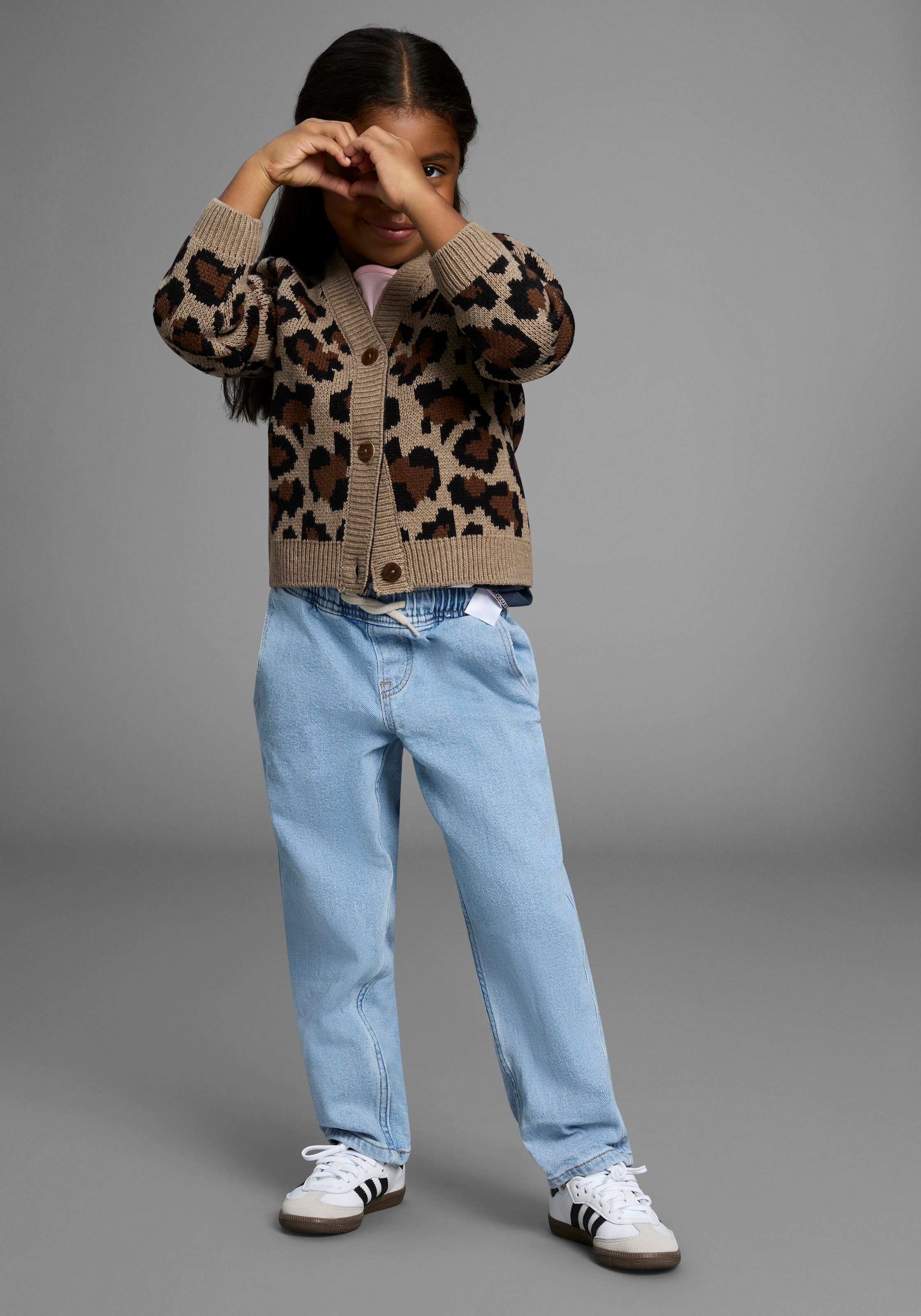 KIDSWORLD Strickjacke »Strickjacke mit Leo-Muster« Strickjacke in Leo-Optik