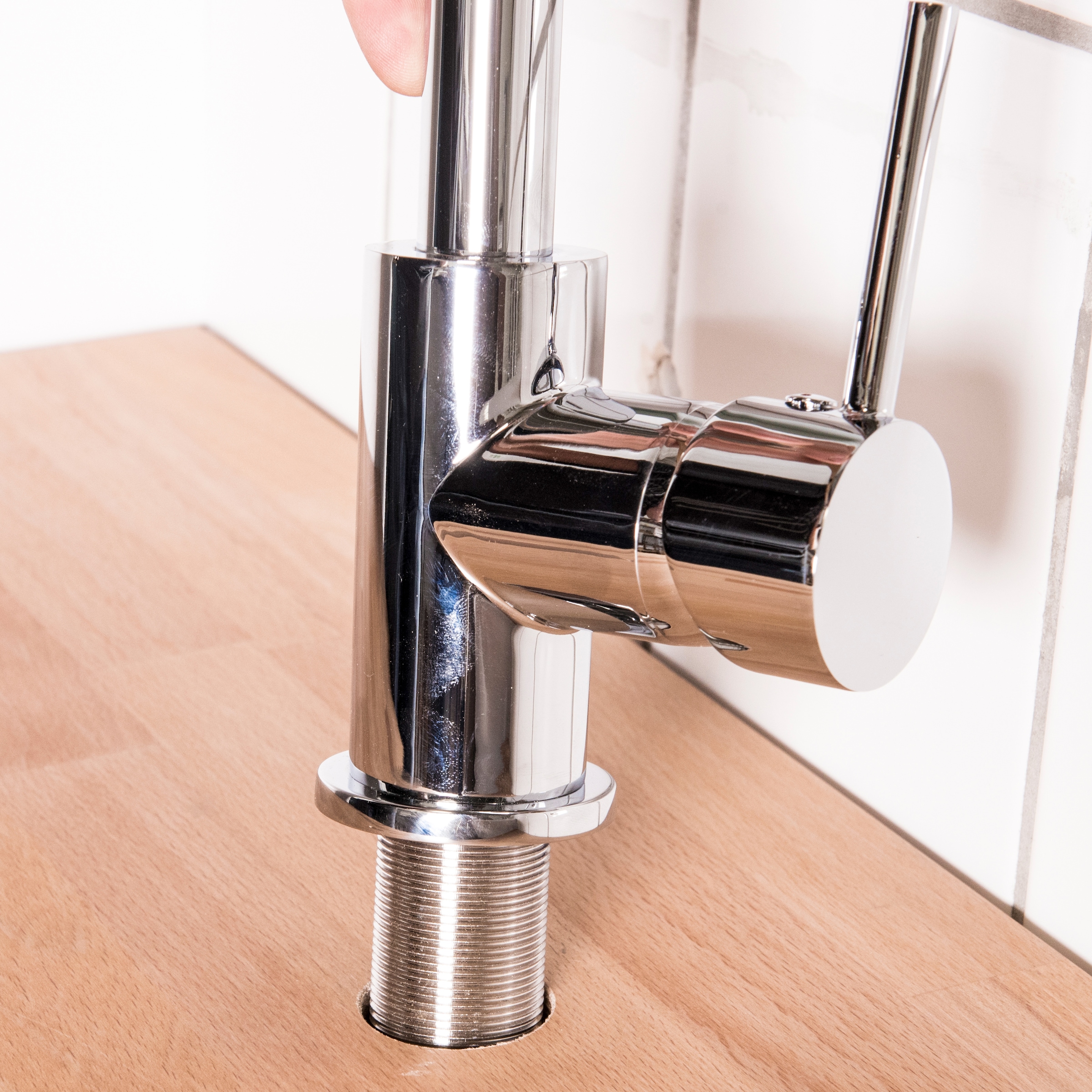 CORNAT Spültischarmatur »Druckgusskörper, chrom - 360° schwenkbarer Silikon-Auslauf« Mit Brause-Arretierung/ Hochdruck-Armatur/ Küchenarmatur /Wasserhahn