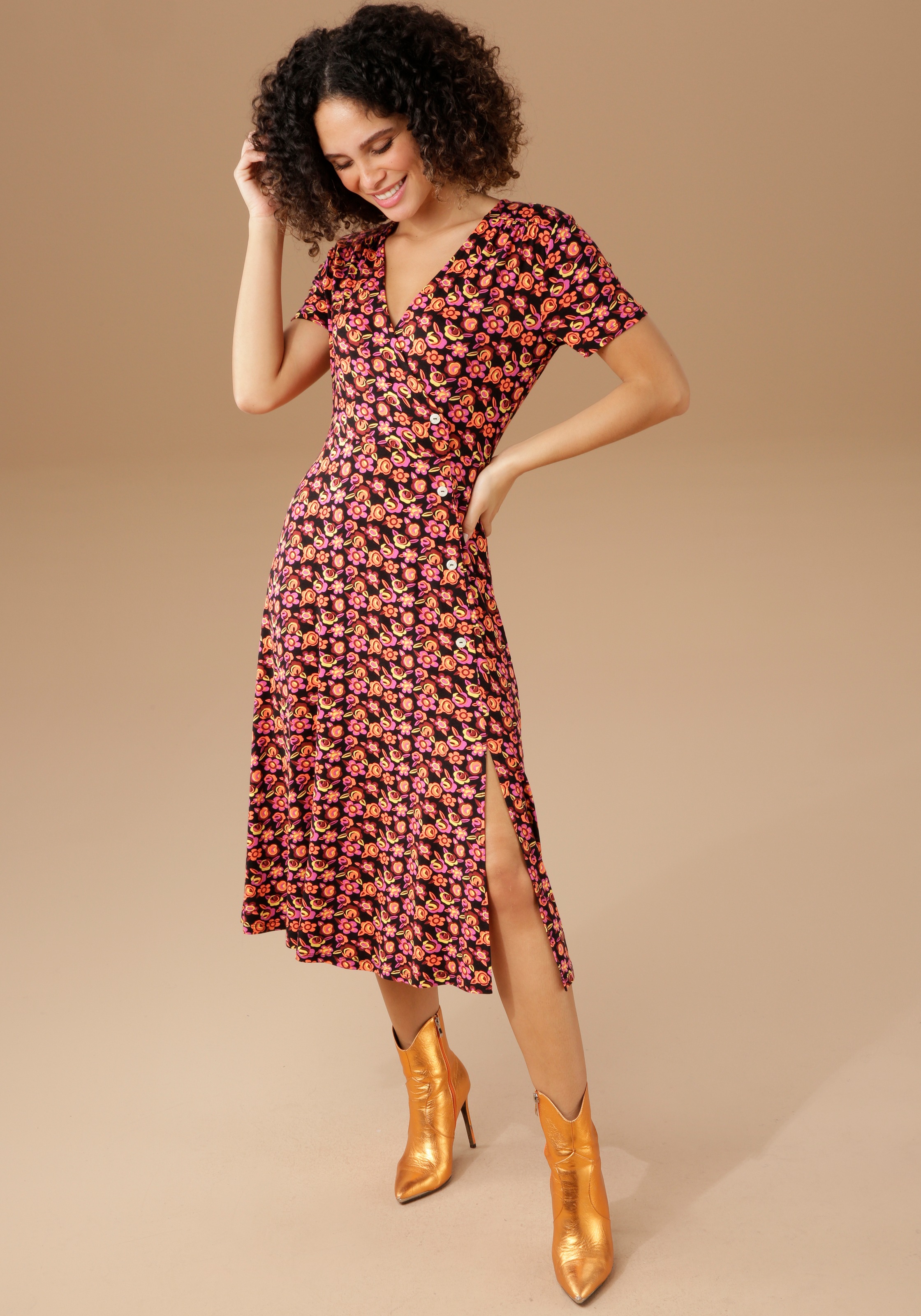 Aniston CASUAL Jerseykleid, mit farbenfrohen Blüten bedruckt kaufen