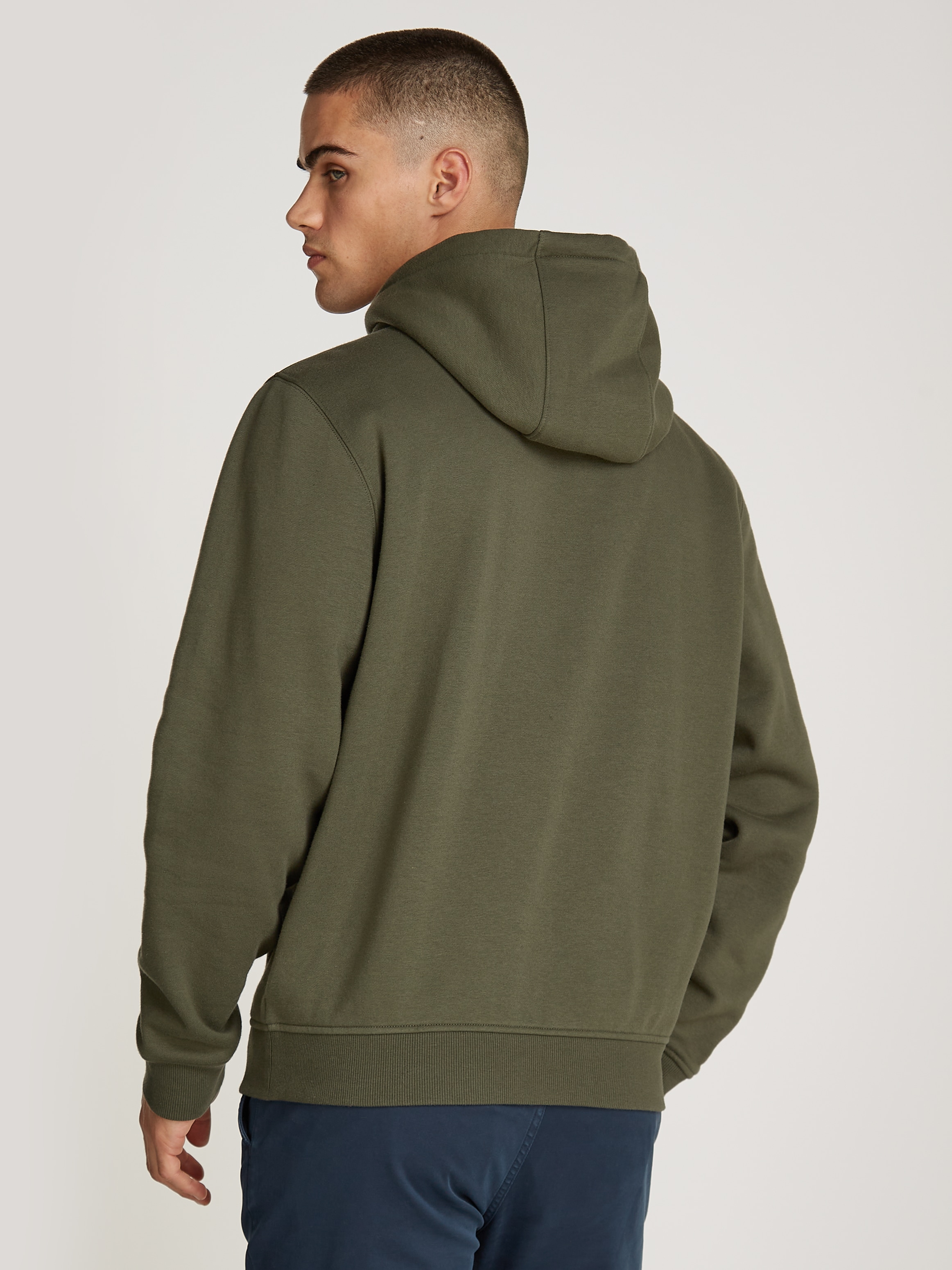 Tommy Jeans Sweatshirt »TJM REG S FLAG ZIP FLEECE THRU«, mit bestickten Markenlogo auf Brusthöhe