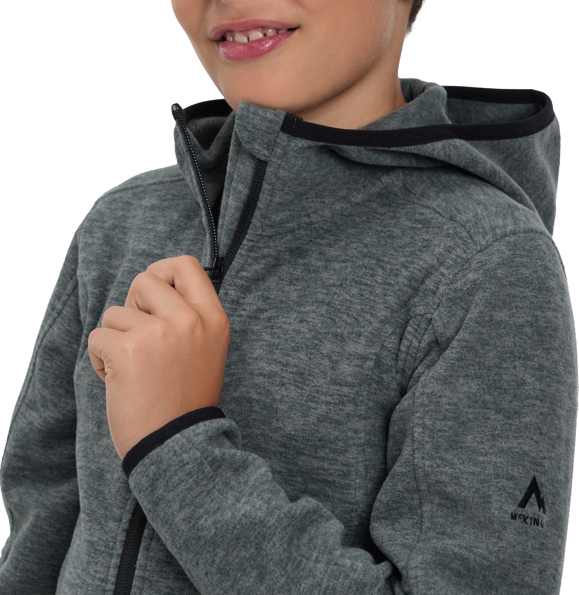 McKINLEY Fleecejacke »JU.-FLEECE-JACKE CHOCO FZ HD FL B« mit Kapuze mit Kapuze, Reißverschlusstaschen, elastische Kanten