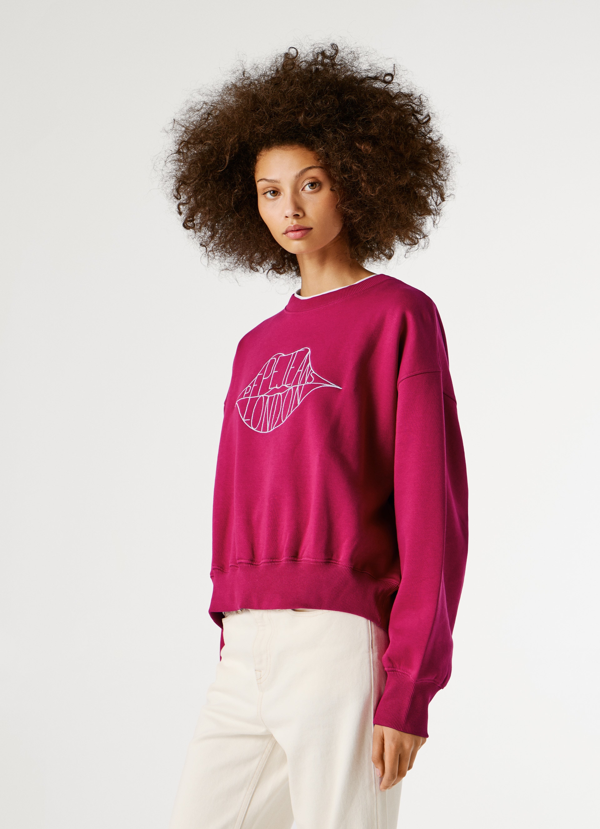Pepe Jeans Sweatshirt »BERNIS«, mit Rundhals, bestickt
