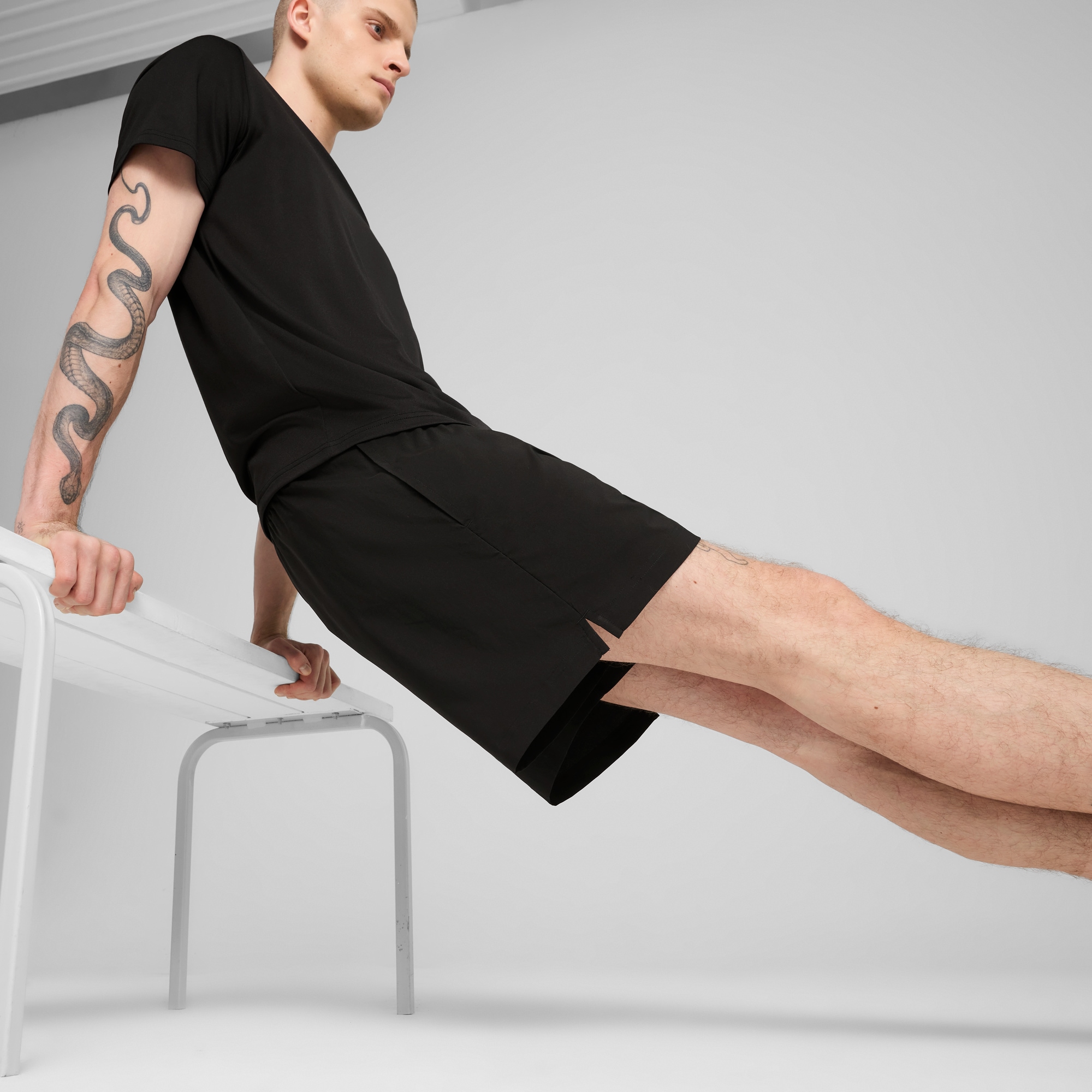 PUMA Trainingsshorts »M TAD ESSENTIALS 5" WOVEN SHORT«, Herren Basic Trainingsshorts, schweißableitend