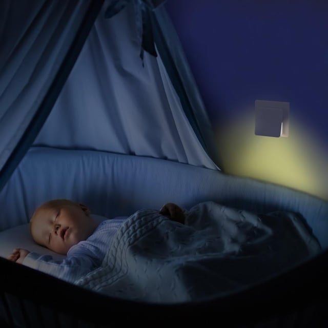 Hama LED Nachtlicht »Nachtlicht für Steckdose mit warmen Licht,  Dämmerungssensor, IP 20«, für Kinder, Babys und Erwachsene, energiesparende  Anwendung ➥ 3 Jahre XXL Garantie | UNIVERSAL