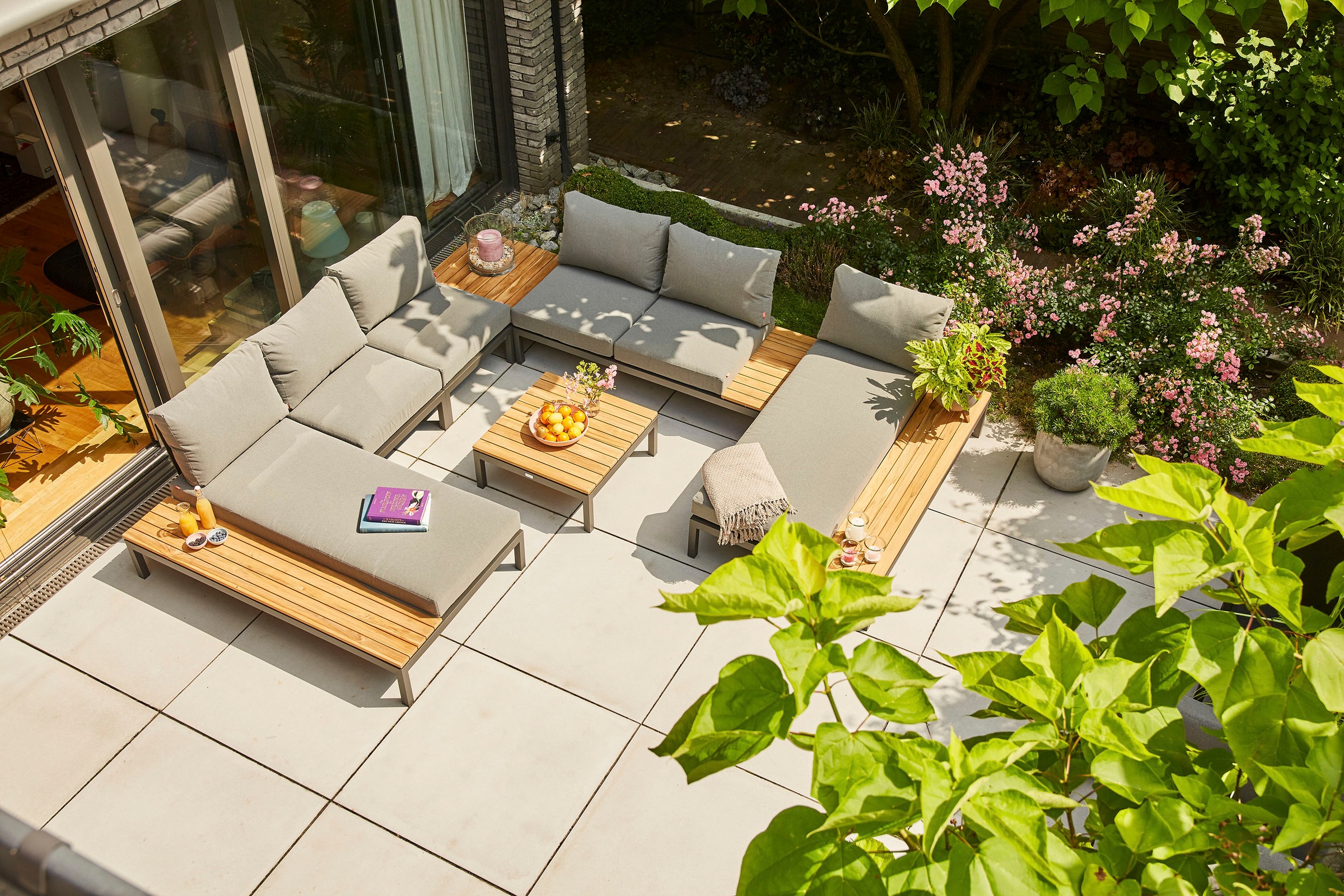 Siena Garden Gartenlounge-Set »Alvida«, (Set, 15 tlg.), best. aus 2 Sofas, 1 Ecksofa, 1 Tisch und 12 Kissen