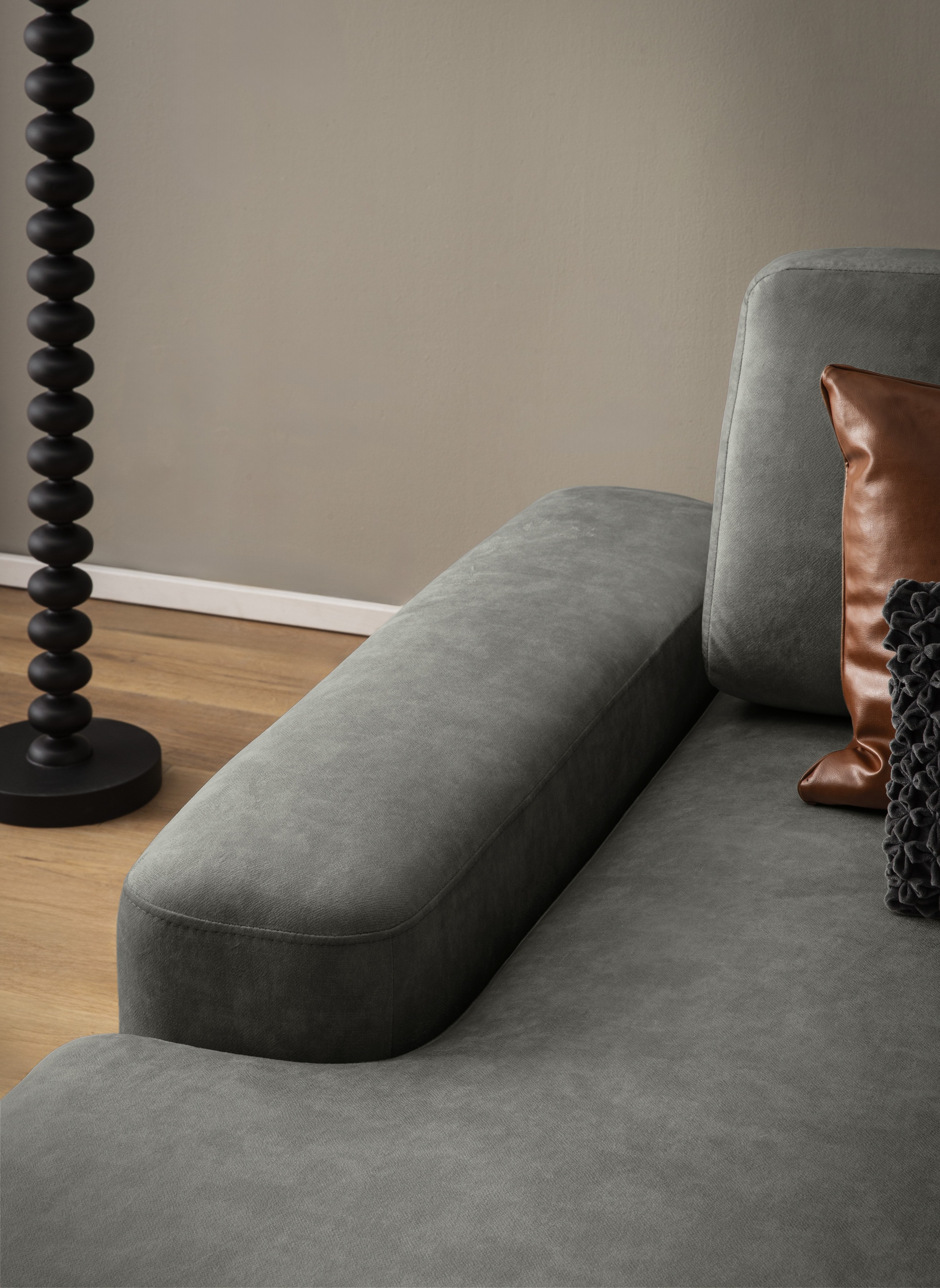 INOSIGN Ecksofa »TORGE, Schlafsofa Cord, Samtvelours u. Strukur fein, Couch in L-Form«, Schlaffunktion und Bettkasten, Liegefläche: 210x125 cm, neues Design