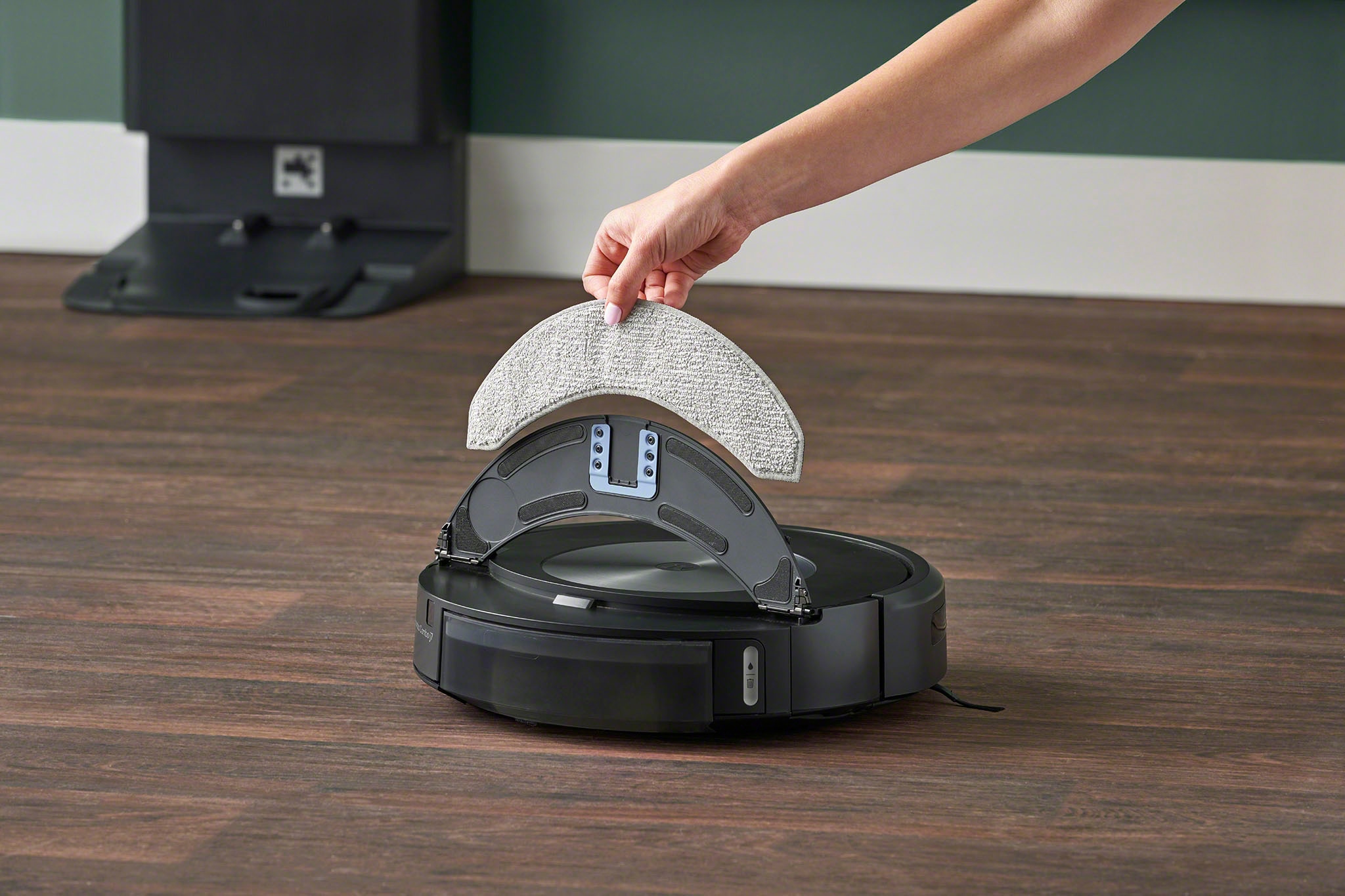 iRobot Saugroboter »Roomba Combo mit Wischroboter j7 Jahren XXL 3 Garantie (c715840)«, Saug- und