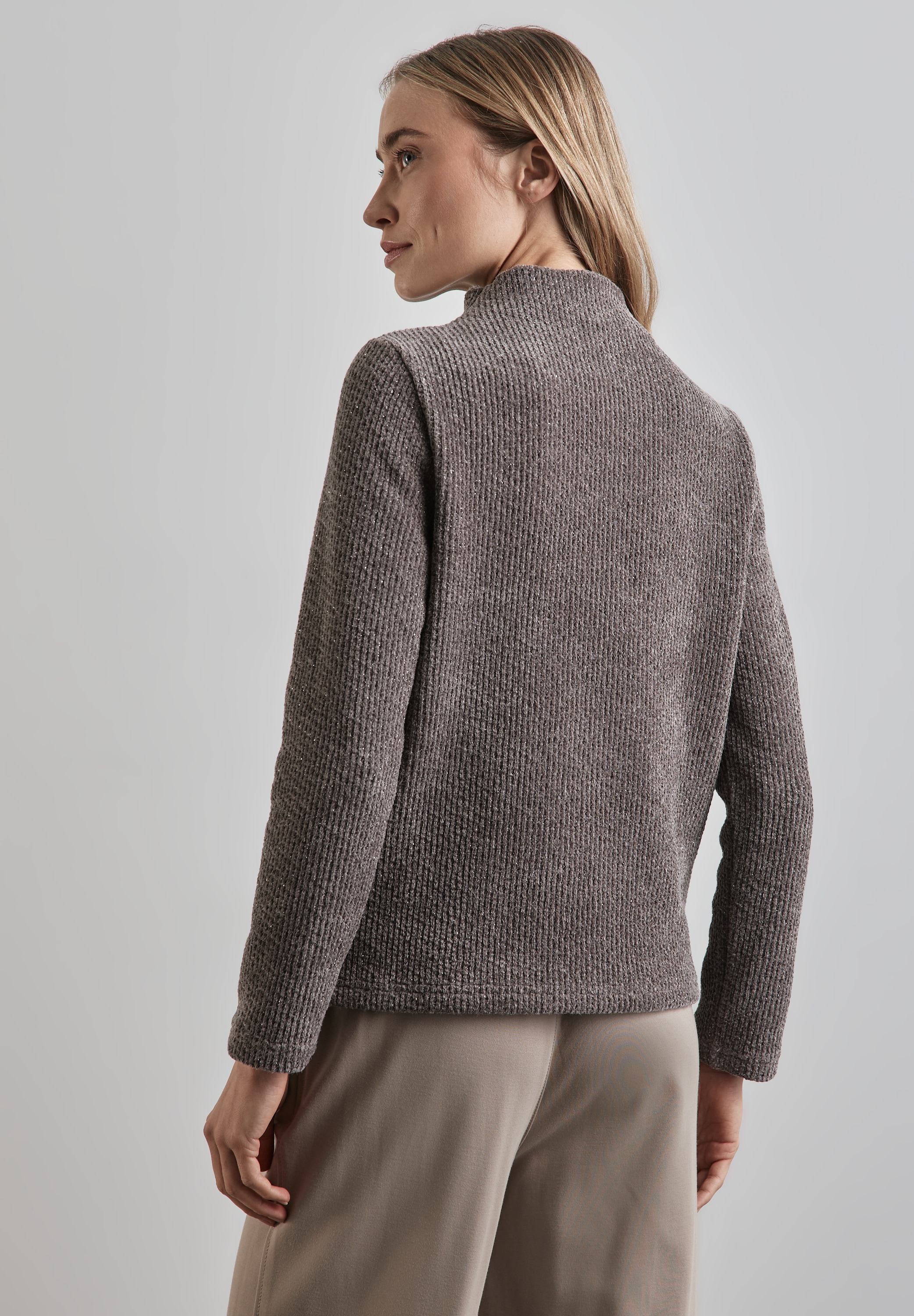 STREET ONE Langarmshirt, mit metallisierten Fasern