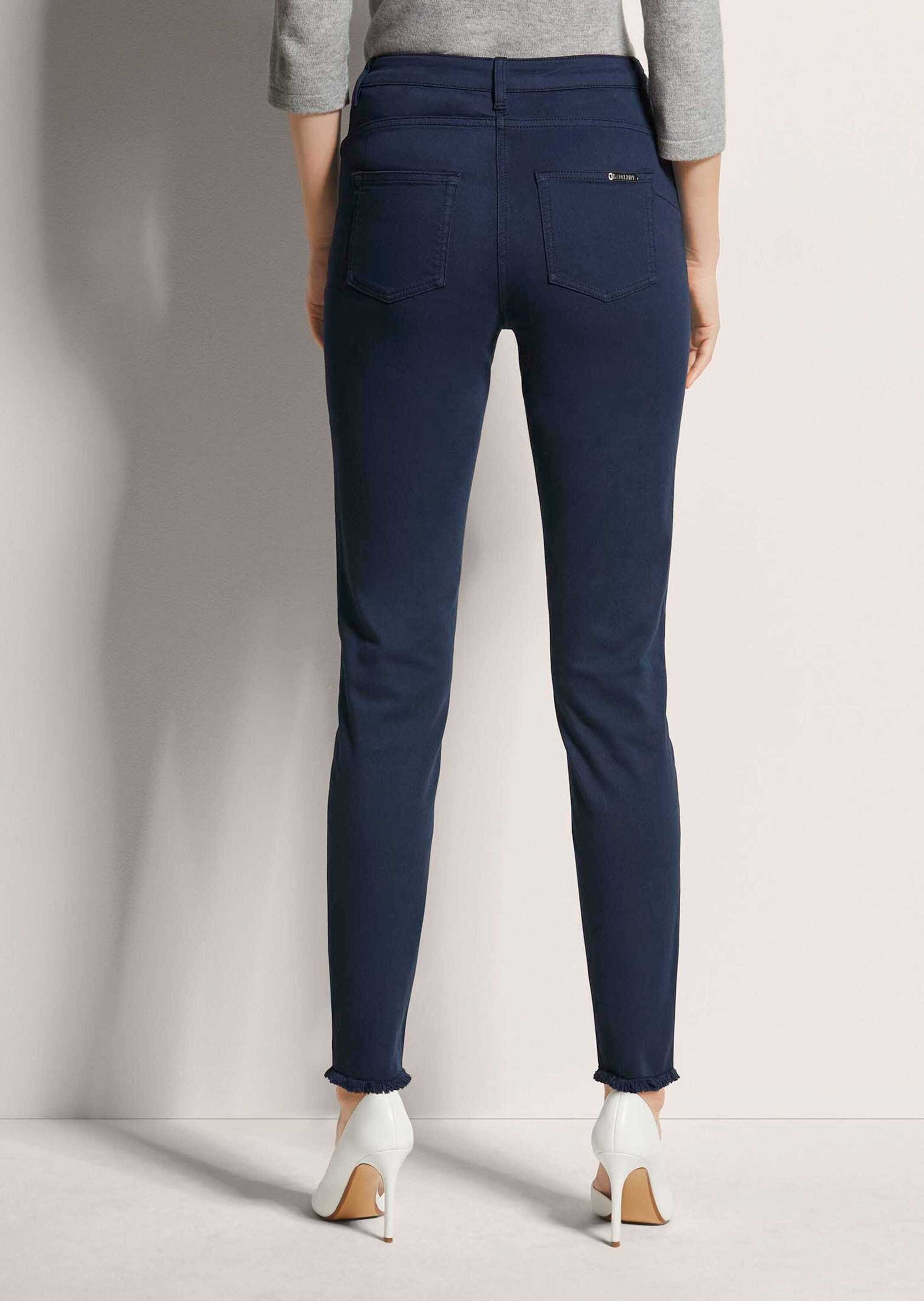 MADELEINE Regular-fit-Jeans »Jeans Jeans mit feinem Fransensaum«