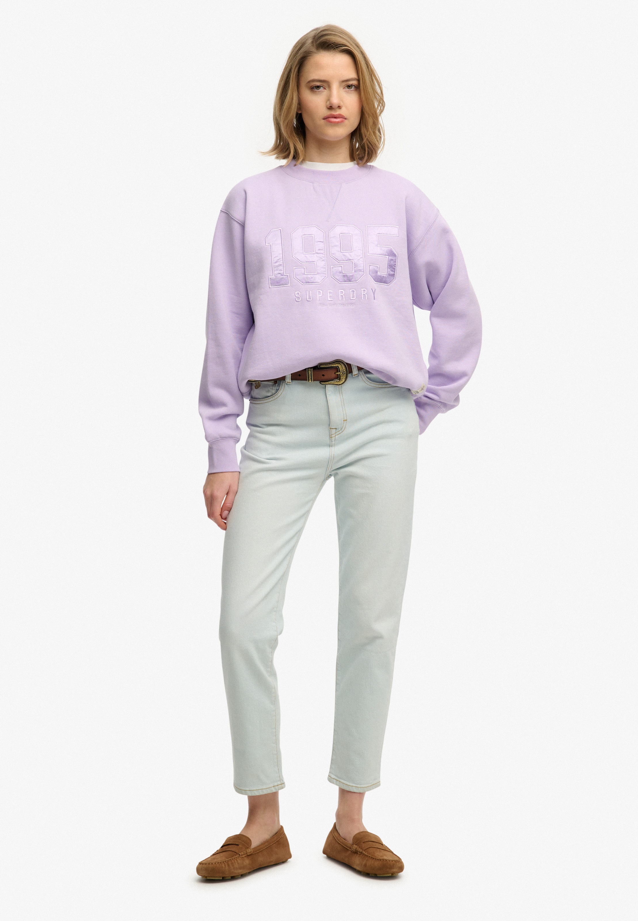 Superdry Sweatshirt »VARSITY SATIN APPLIQUE CREW«, aus Baumwollmischung, Relaxed Fit, mit Print
