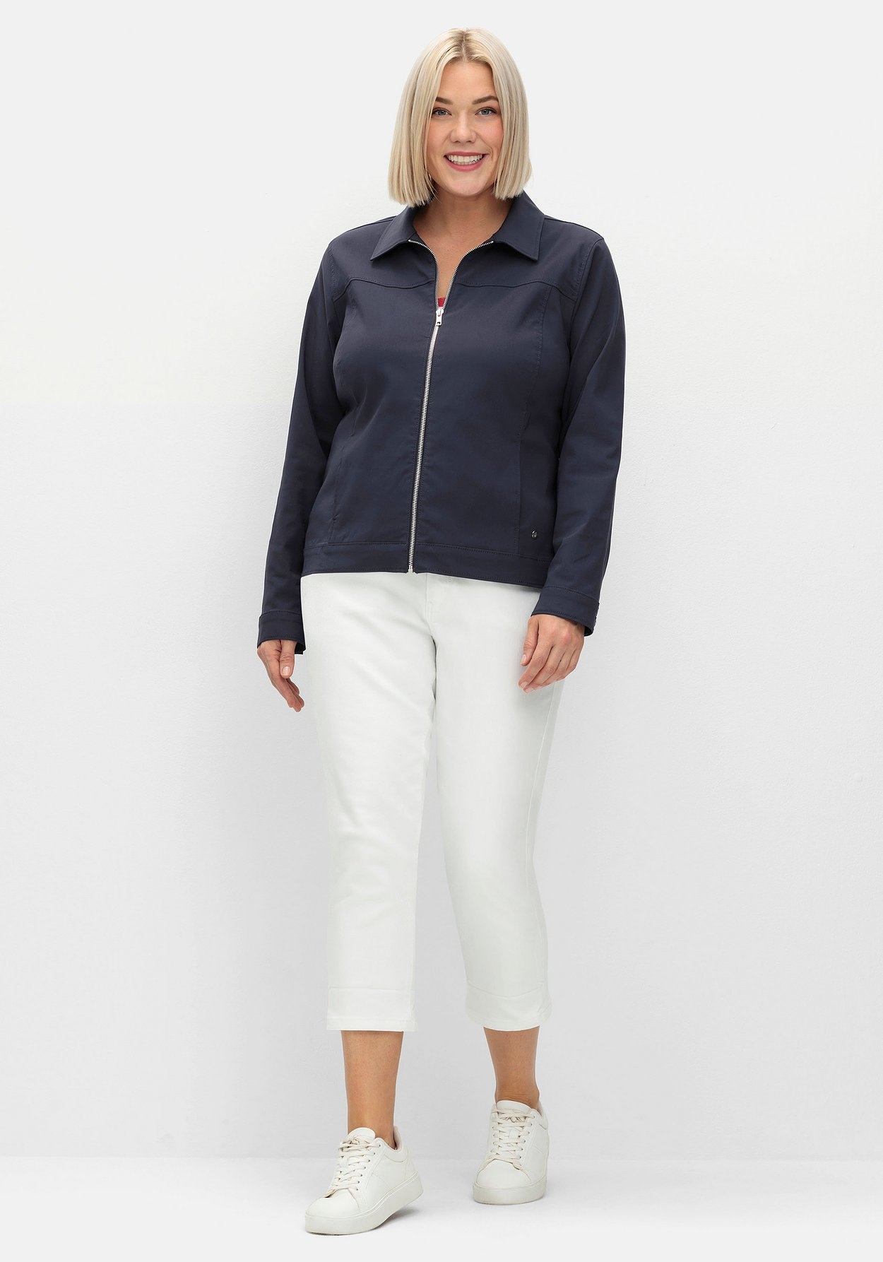 Sheego Kurzjacke »Jacke aus Bengalin, in taillierter Form«