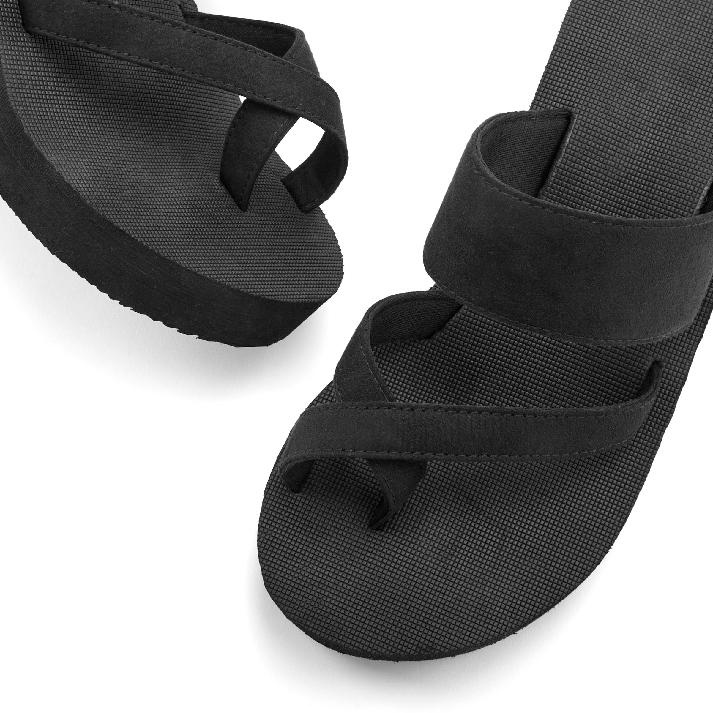 Venice Beach Zehentrenner »Sommerschuh, Pantolette, Sandale, Sandalette«, mit Keilabsatz aus wasserabweisendem Material besonders leicht VEGAN