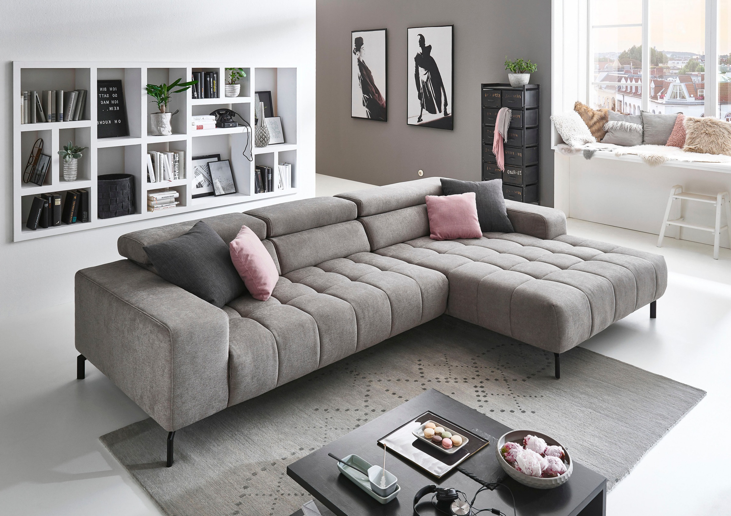 Die PlanBar Ecksofa »MP-IN18022 L-Form«, mit Kopfteilverstellung & Zierkissen, optional Sitztiefenverstellung