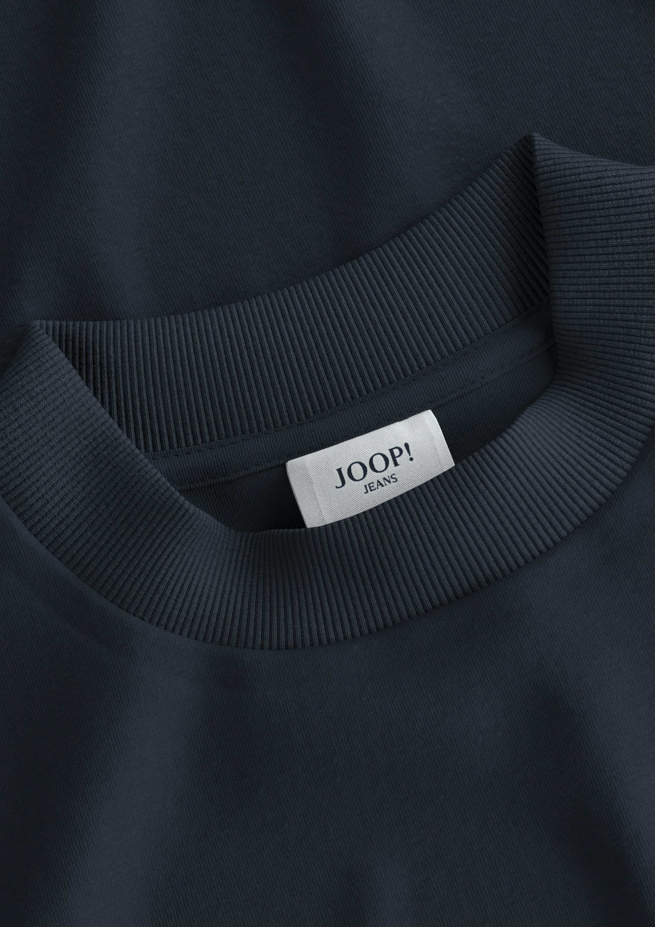 Joop Jeans Rundhalsshirt »Cedric«, Etikett seitlich am Rumpf, elastischer Rundhalsausschnitt