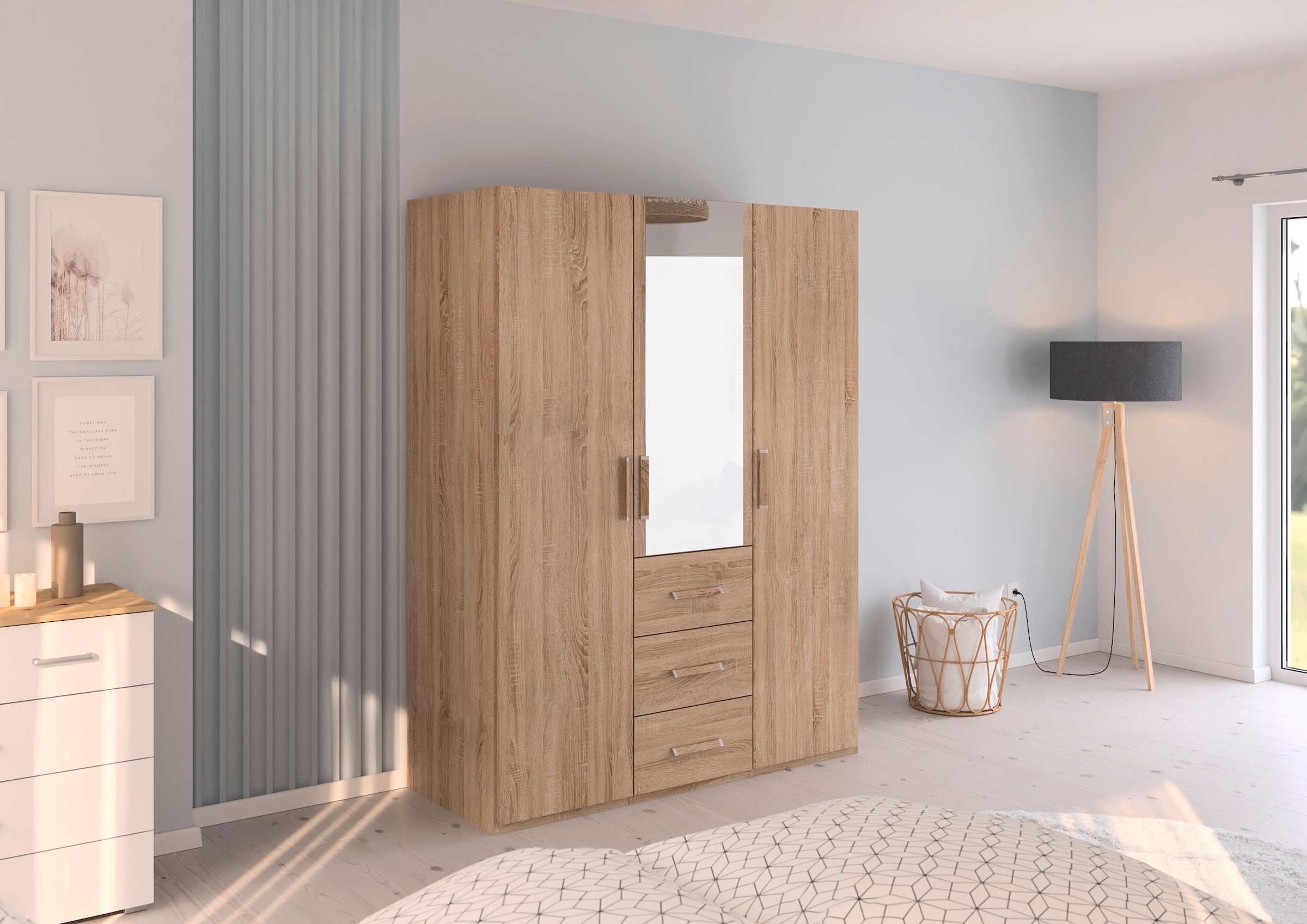 rauch Drehtürenschrank »Kleiderschrank Schrank Garderobe Schlafzimmerschrank EVELYN« in 2 Höhen 197 oder 210 cm erhältlich, inkl. SOFT-CLOSE-FUNKTION,  in elegantem Stil mit Schubladen 3 Breiten und 2 Höhen MADE IN GERMANY