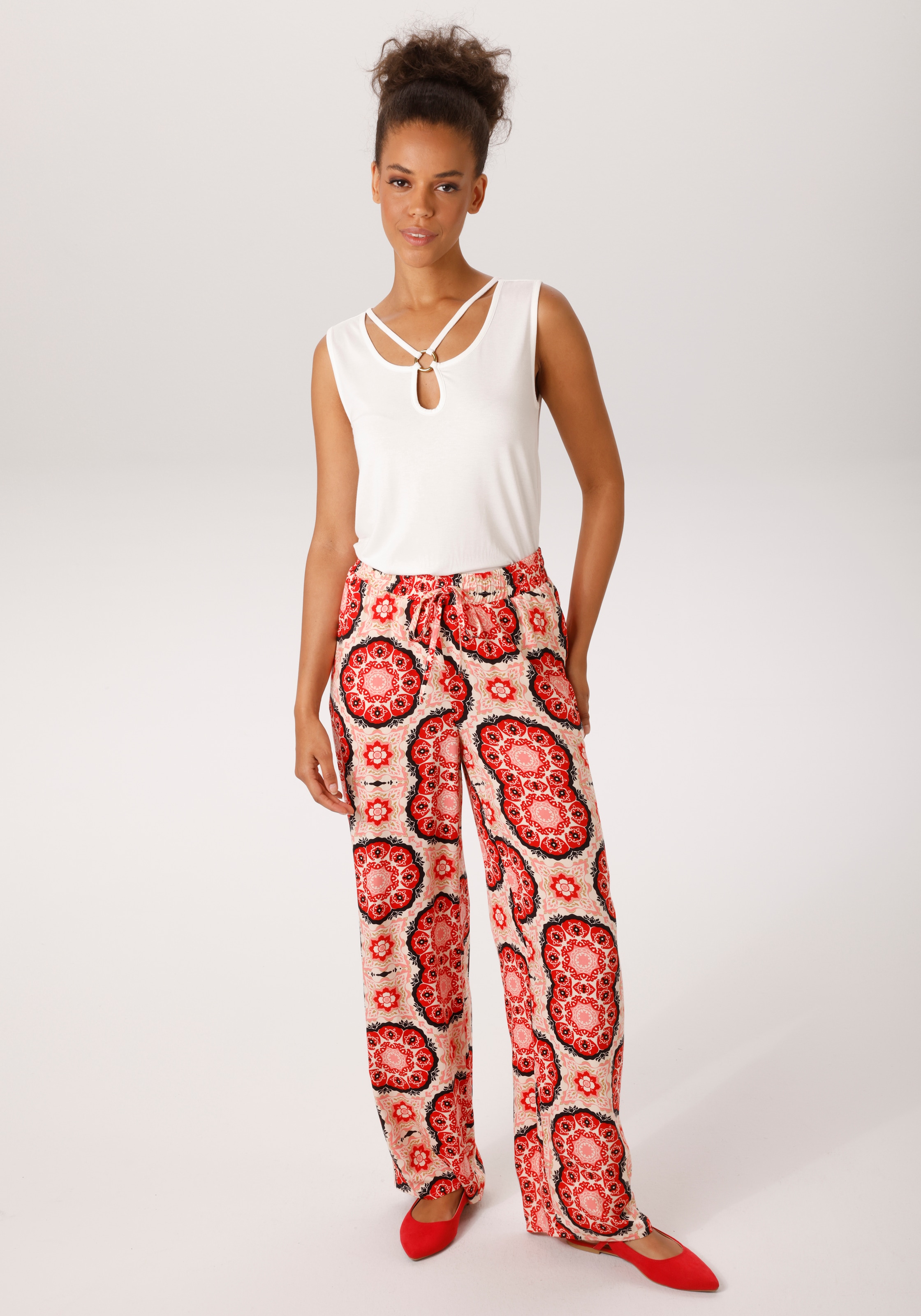 Aniston CASUAL Tanktop mit raffiniertem V-Ausschnitt