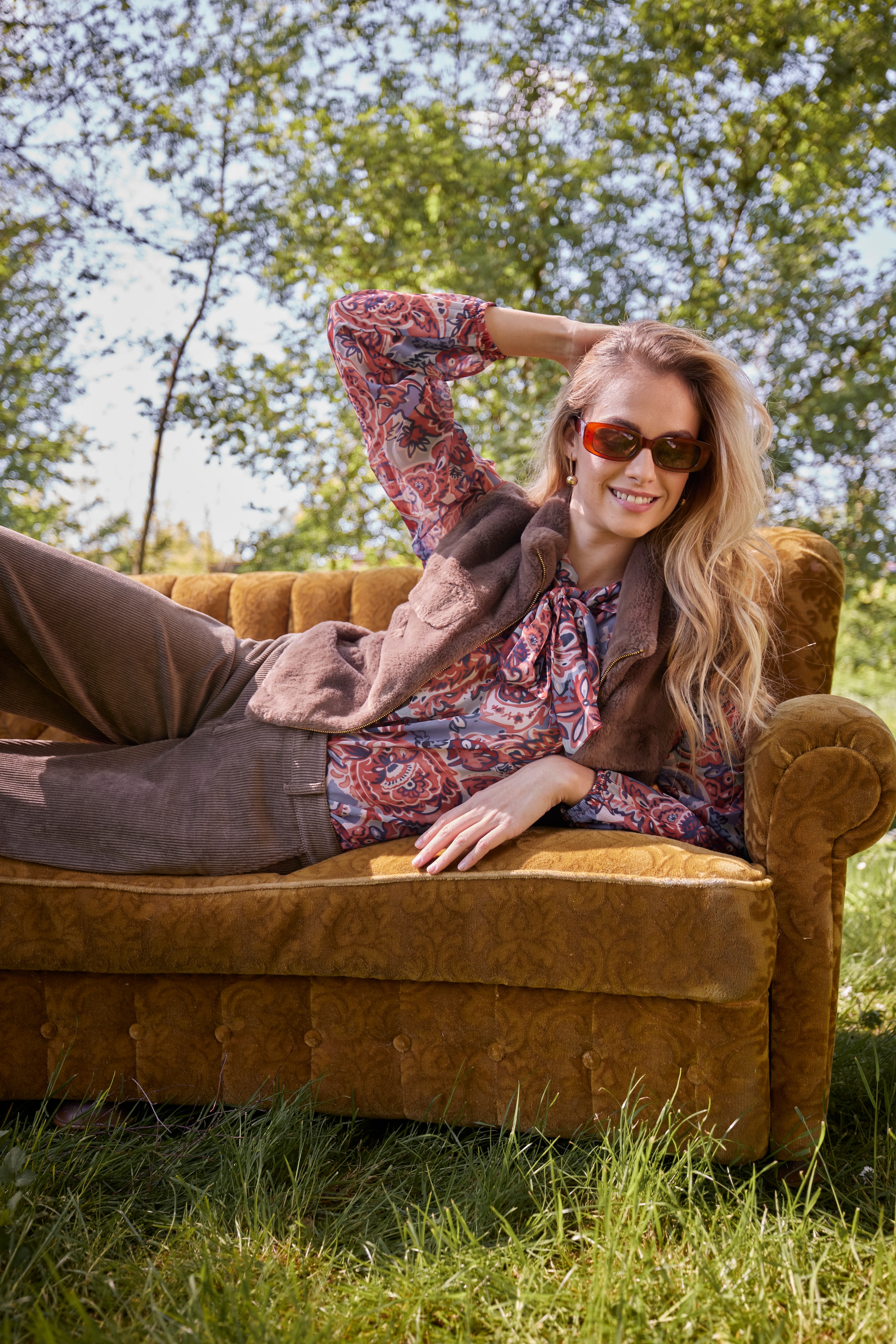 Aniston CASUAL Cordhose, mit trendigem, weiten Bein - NEUE KOLLEKTION