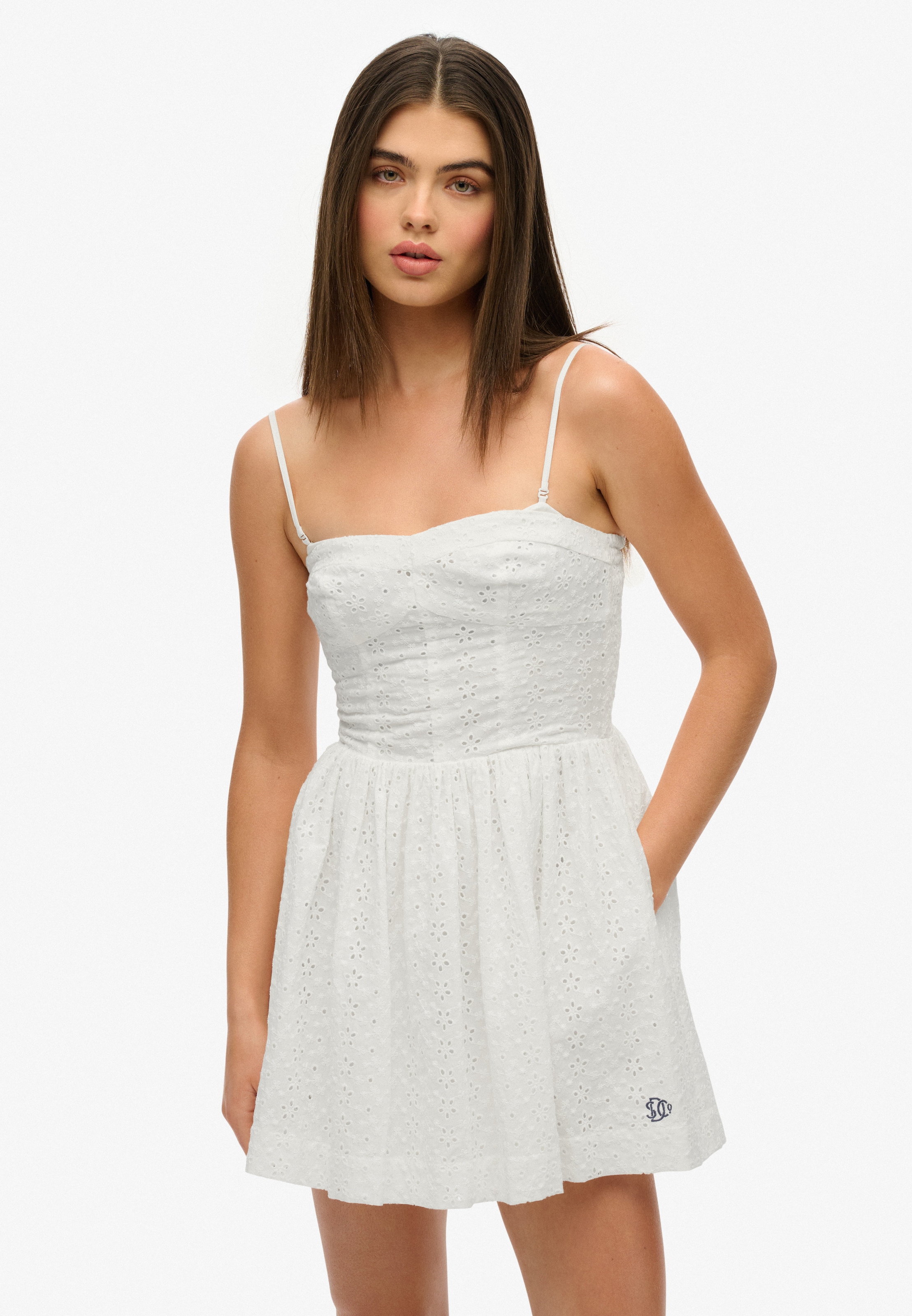Superdry Sommerkleid »BRODERIE CAMI MINI DRESS« mit schöner Lochstickerei