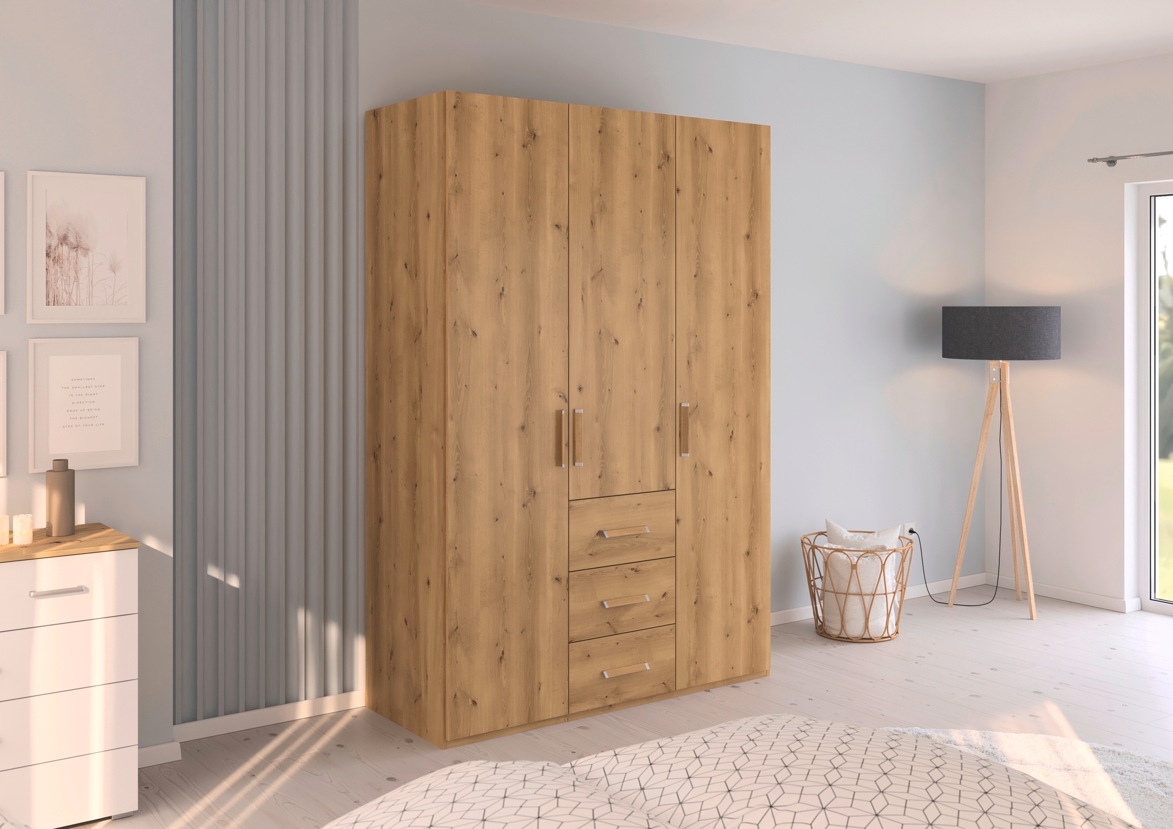 rauch Drehtürenschrank »Kleiderschrank Schrank Garderobe Schlafzimmerschrank EVELYN«, (in 2 Höhen 197 oder 210 cm erhältlich), in elegantem Stil mit Schubladen 3 Breiten und 2 Höhen MADE IN GERMANY