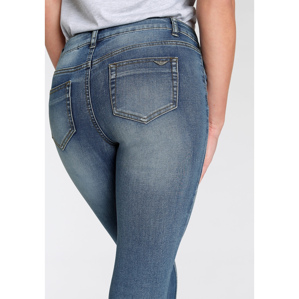 Arizona Skinny-fit-Jeans »mit Keileinsätzen«