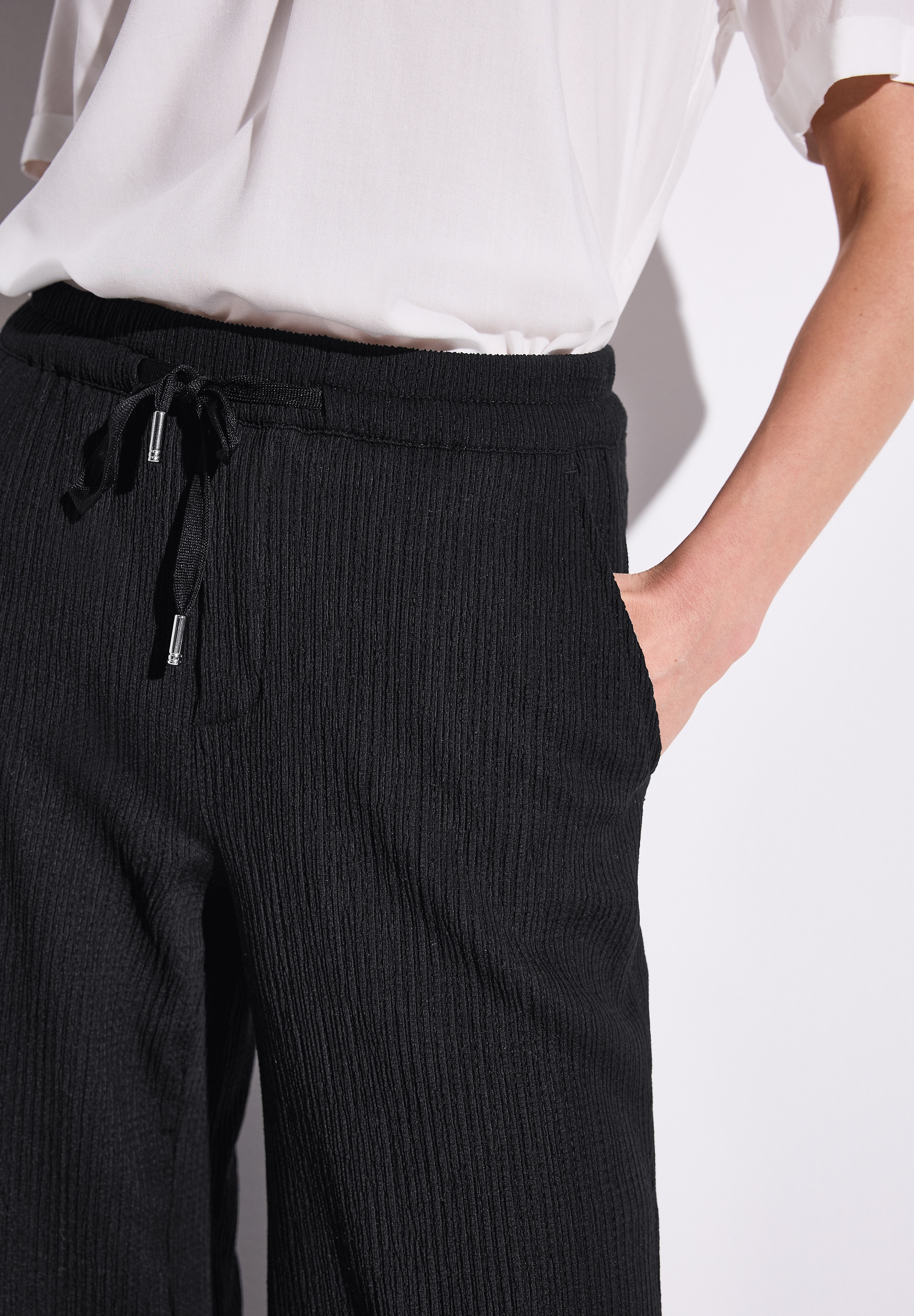 STREET ONE Stoffhose, mit Struktur