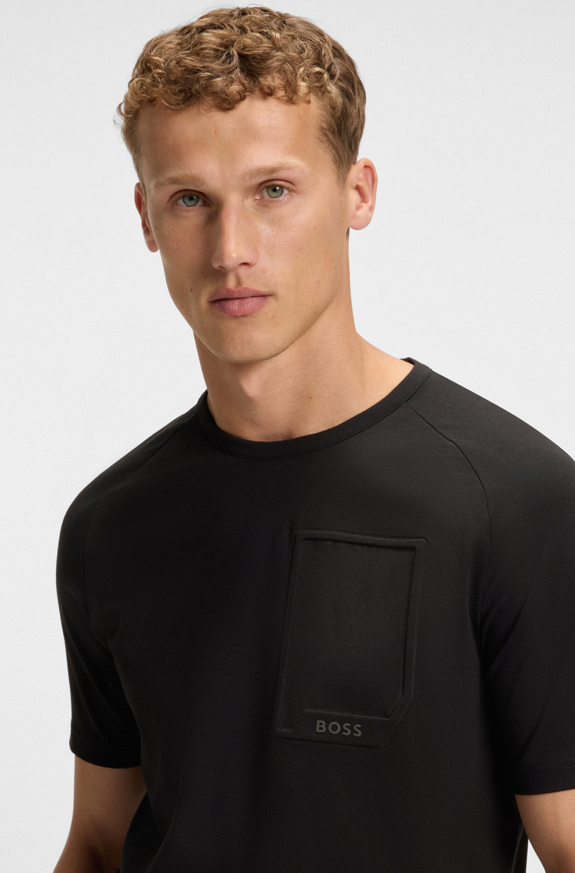 BOSS GREEN T-Shirt »Tee Urban Tech«, mit Brusttasche