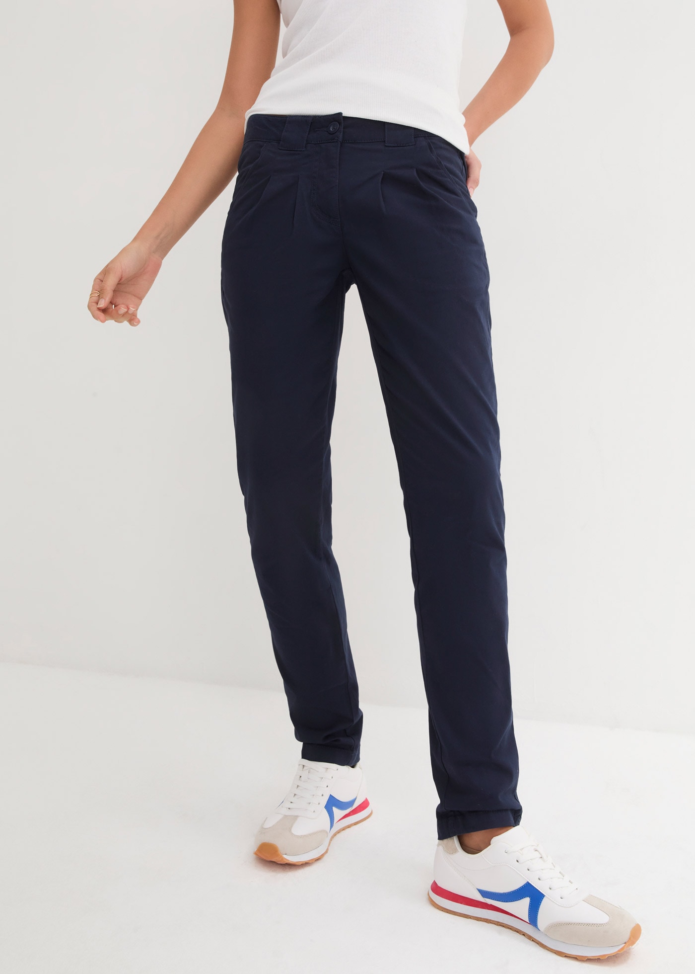 bonprix Chinohose  schmale Form, mit Bundfalten und praktischen Taschen